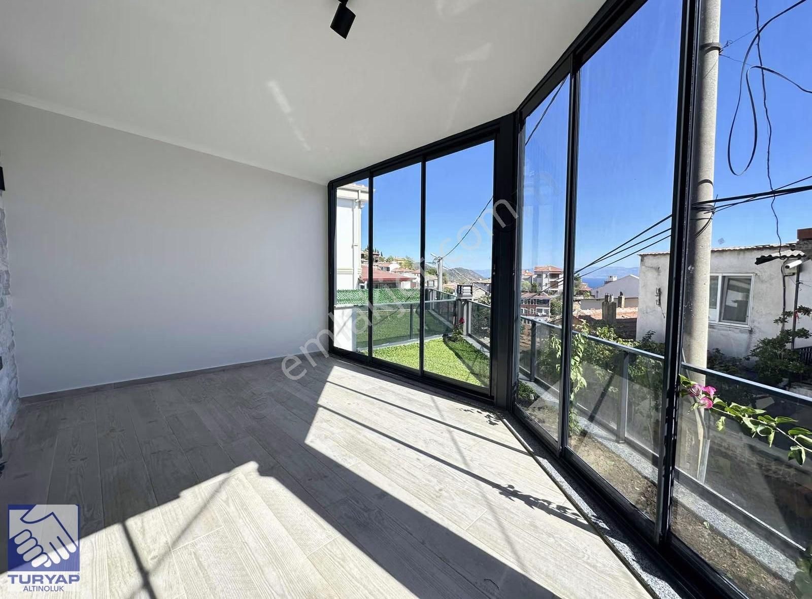 Altınoluk'ta Satılık Deniz Manzaralı 3+1 Sıfır Villa - Görsel 18