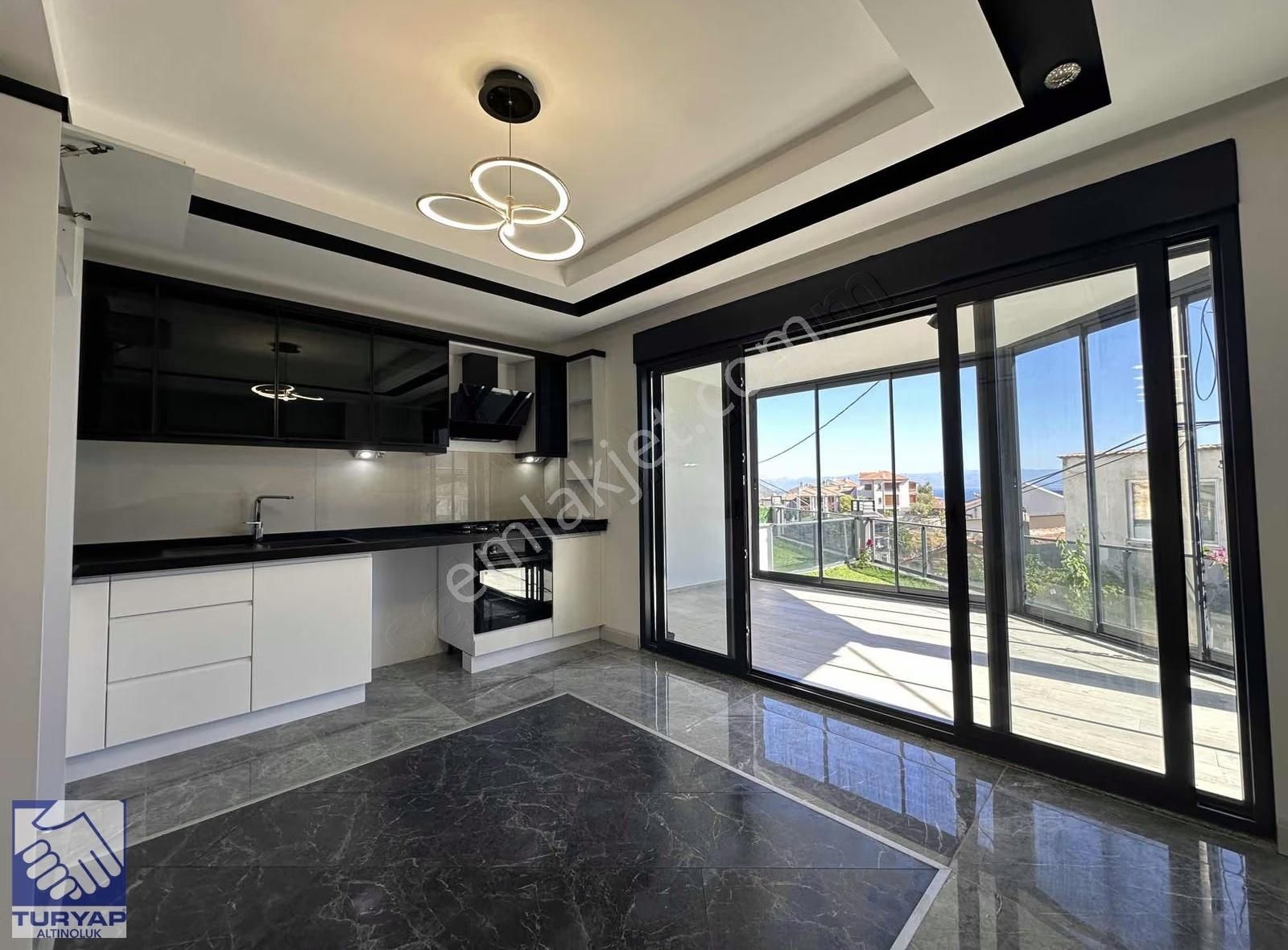 Altınoluk'ta Satılık Deniz Manzaralı 3+1 Sıfır Villa - Görsel 25
