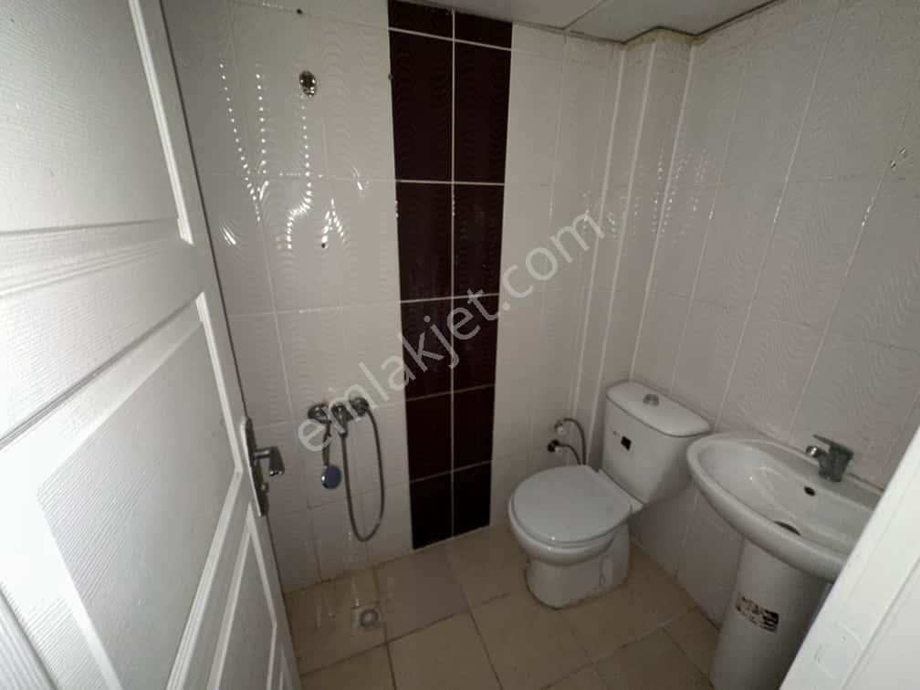 Yzg Den Sütlüce Mh.üniversite Yakını Ayrı Mutfaklı Kiralık 1+1 - Görsel 13