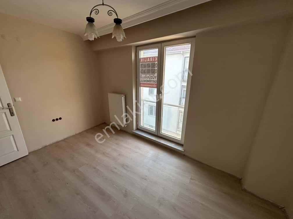 Yzg Den Sütlüce Mh.üniversite Yakını Ayrı Mutfaklı Kiralık 1+1 - Görsel 4