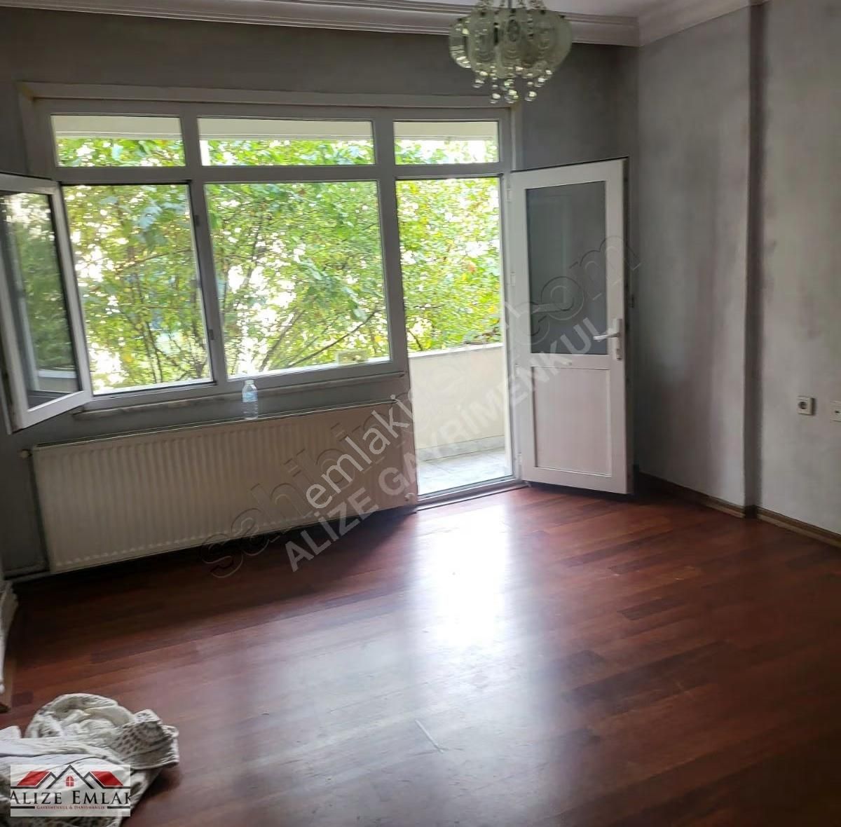 Alizeden Halkalı Belediye Yanı Düz Giriş Temiz Balkonlu - Görsel 13