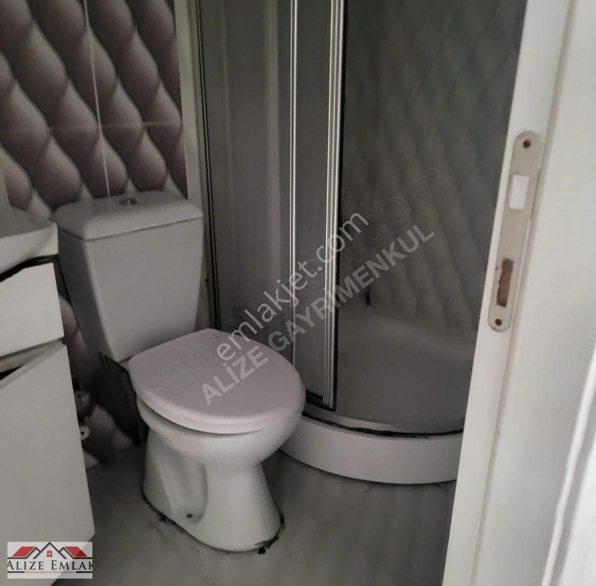 Esenyurt Talatpaşa Yeni Bina Asansörlü Bahçe Balkonlu - Görsel 16