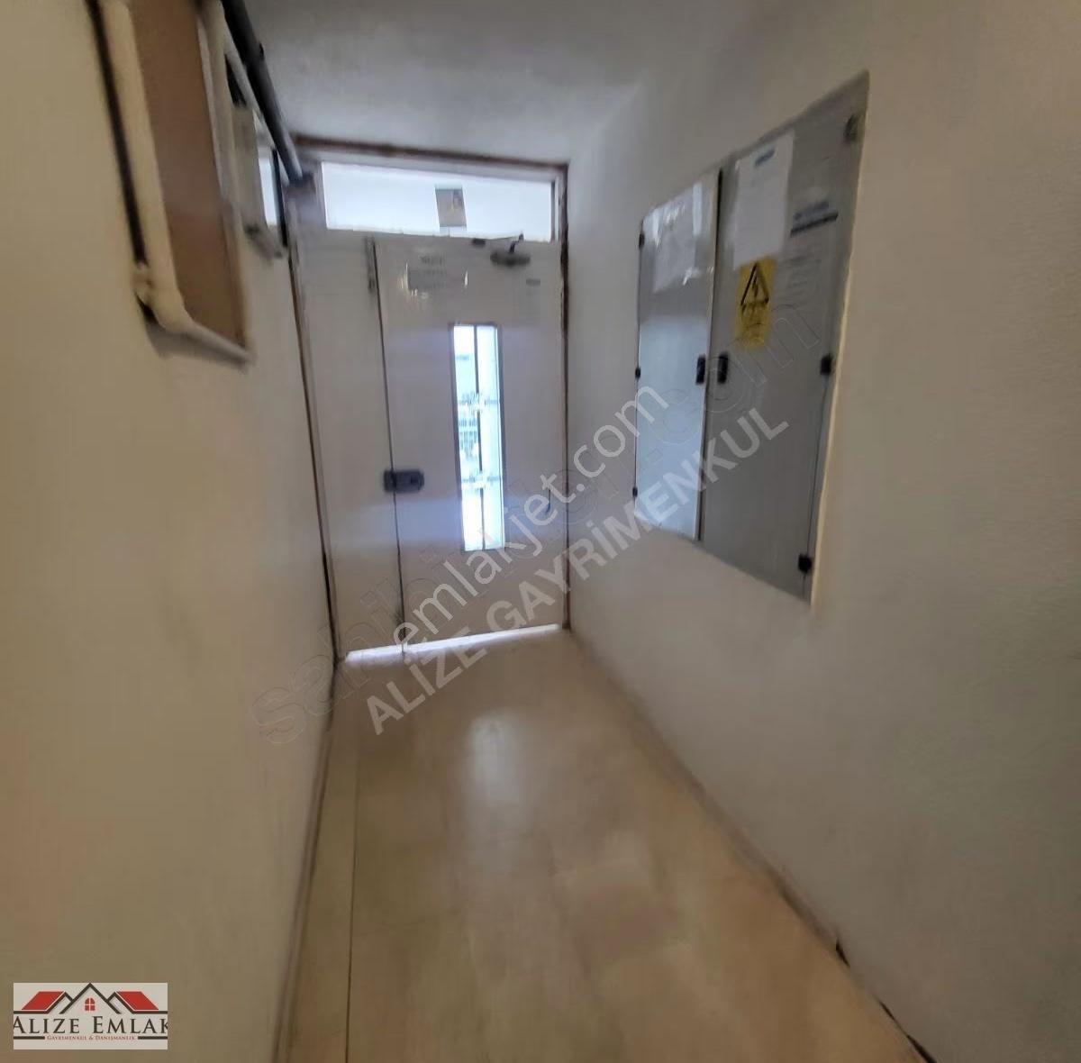 Esenyurt Talatpaşa Yeni Bina Asansörlü Bahçe Balkonlu - Görsel 23