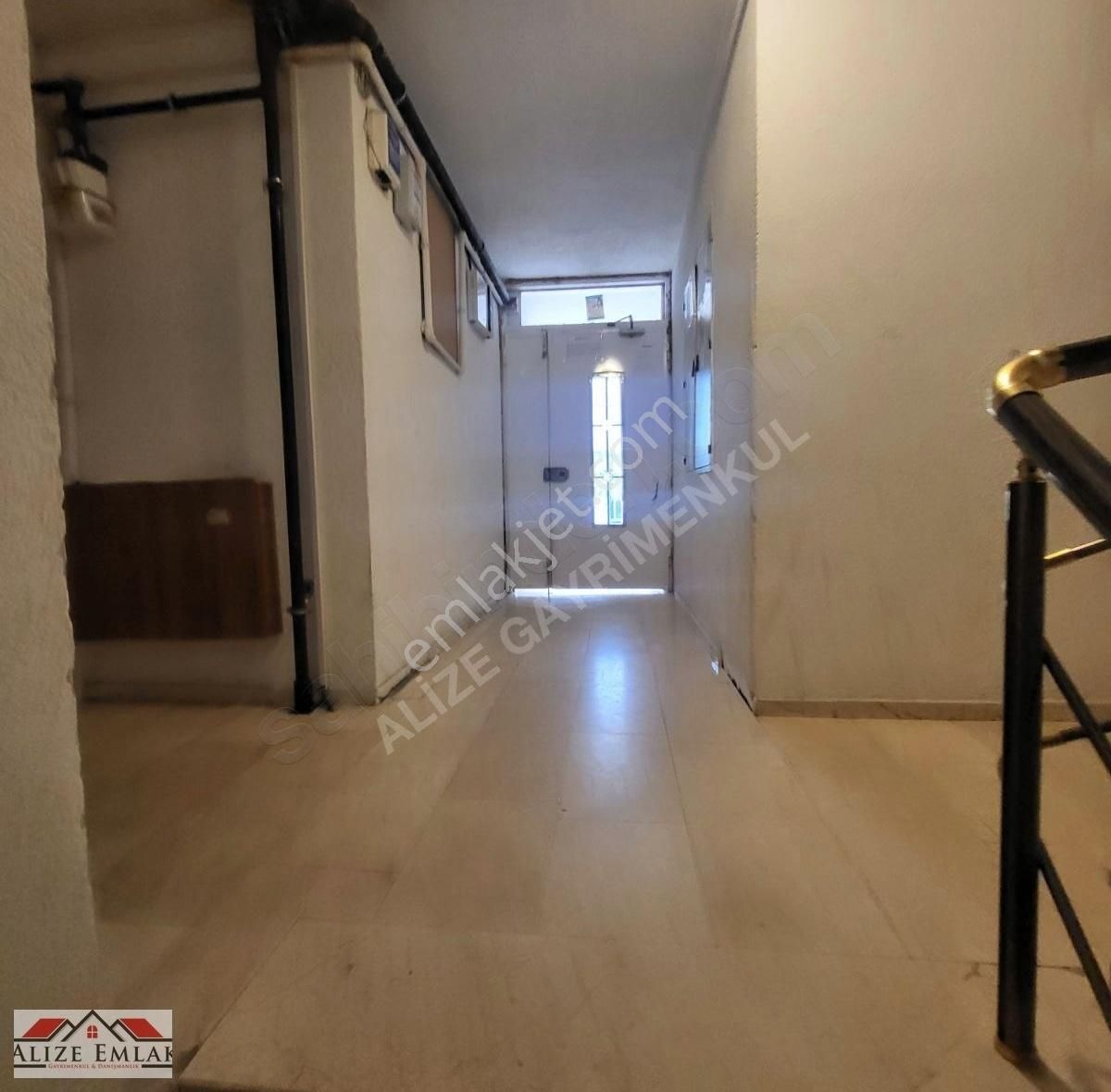 Esenyurt Talatpaşa Yeni Bina Asansörlü Bahçe Balkonlu - Görsel 4