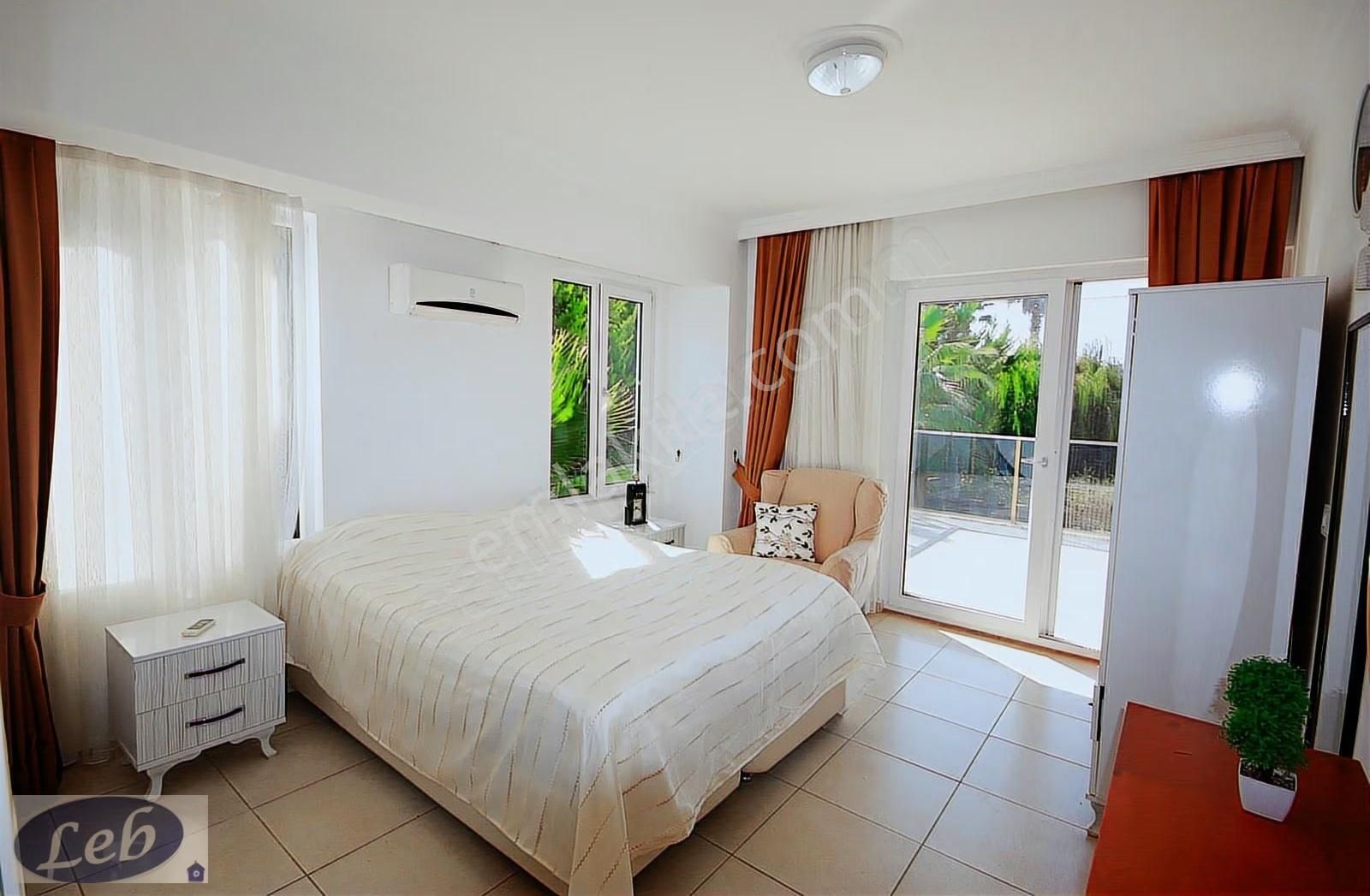 Fethiye Hisarönü'de Merkezi Konumda Satılık Havuzlu 3+1 Villa - Görsel 18