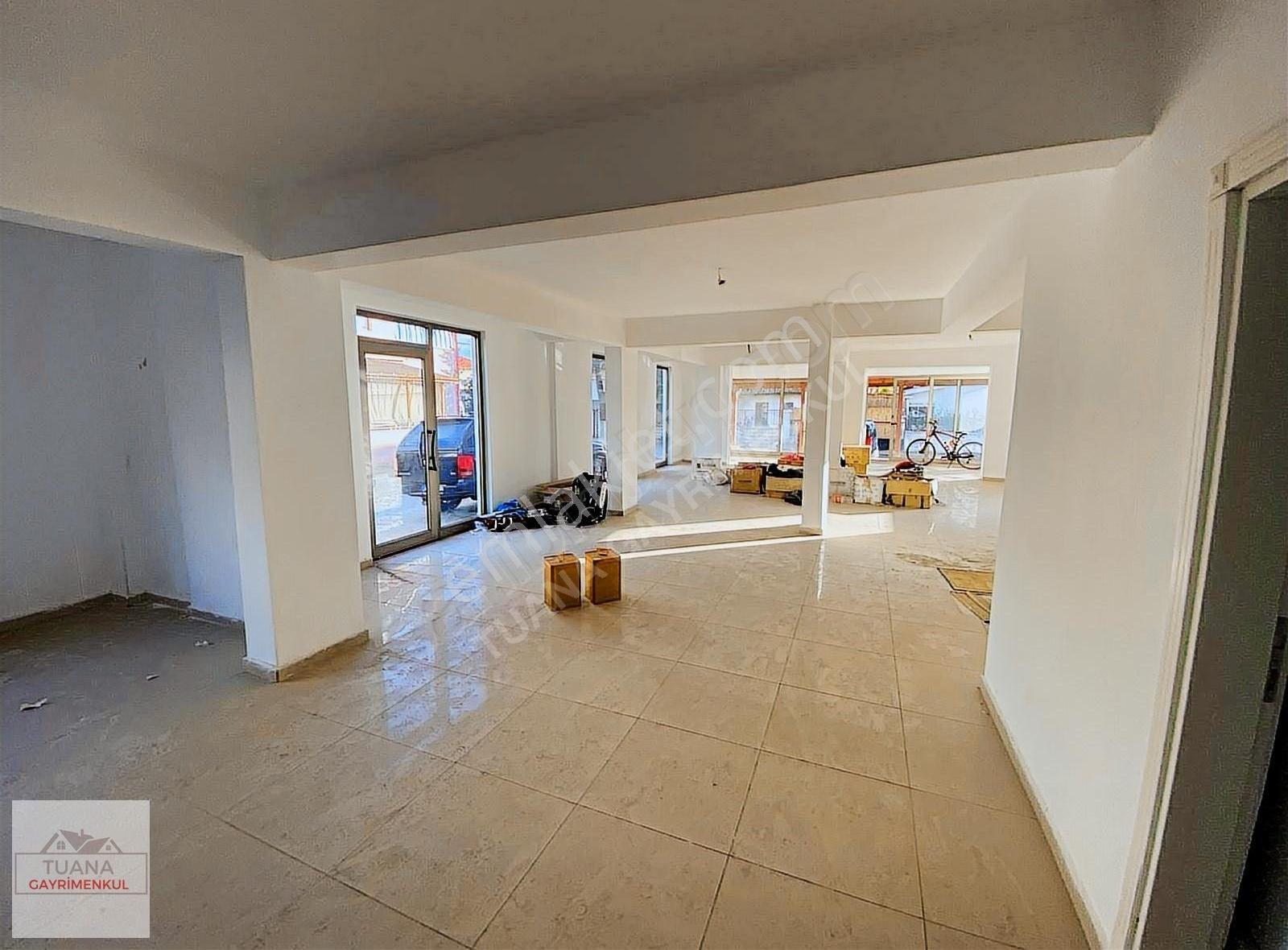 Tuana Emlak'tan Gülpınar'da 195 M2 Kiralık Dükkan - Görsel 12