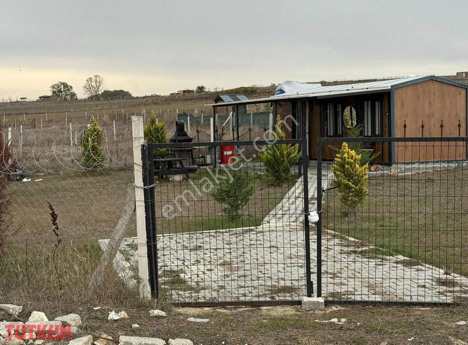 Acil Satılık Konut İmarlı Cadde Cephe Arsa 250m2 - Görsel 8