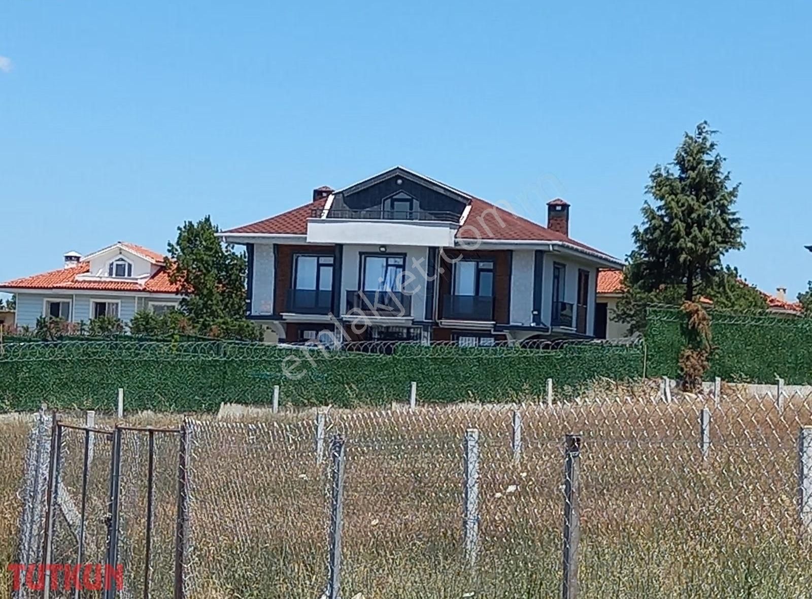 Acil Satılık Konut İmarlı Cadde Cephe Arsa 250m2 - Görsel 9