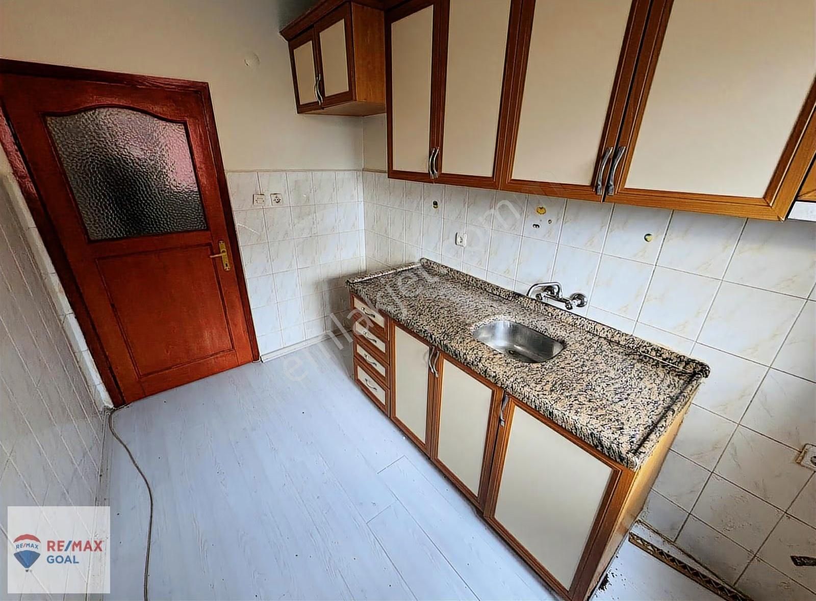 Üniversite Ve Metroya Yürüme Mesafesinde Genış 2+1 Kiralık Daire - Görsel 14