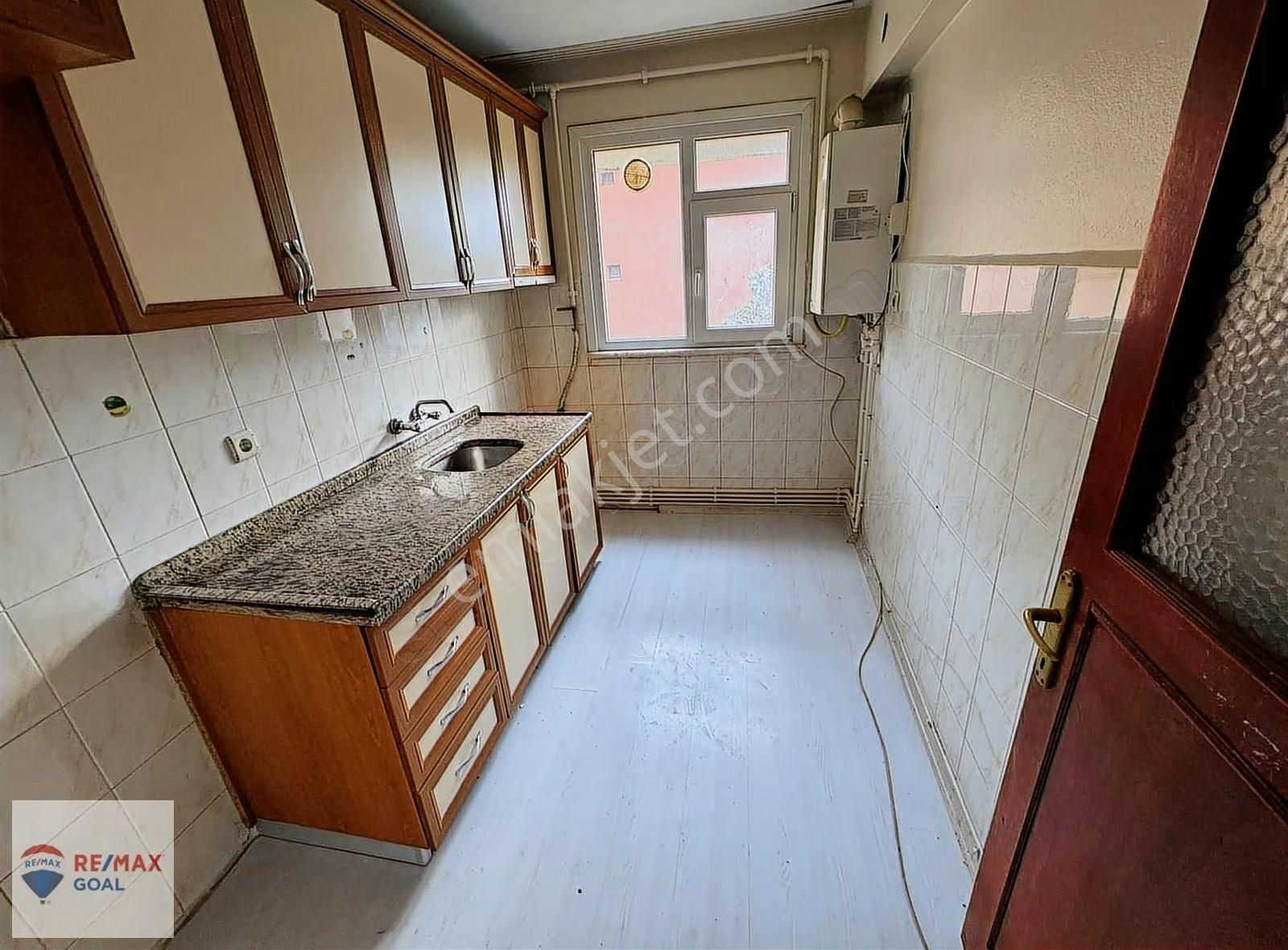Üniversite Ve Metroya Yürüme Mesafesinde Genış 2+1 Kiralık Daire - Görsel 19