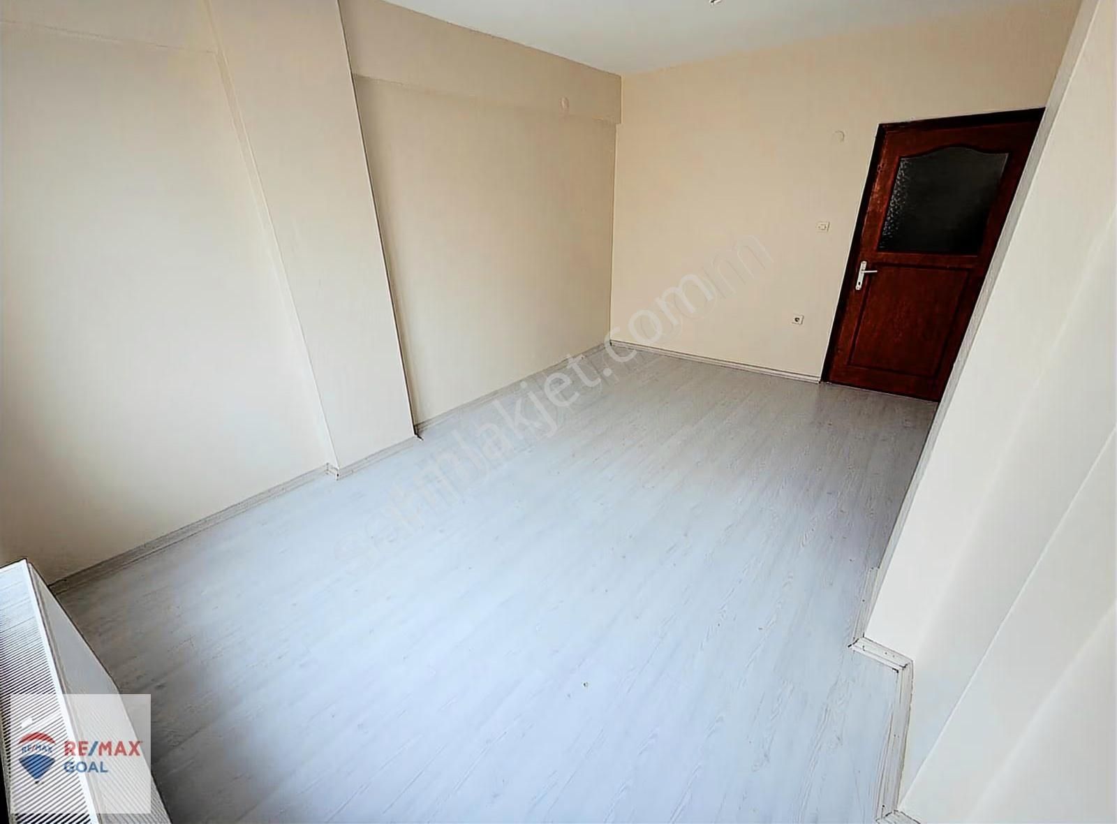 Üniversite Ve Metroya Yürüme Mesafesinde Genış 2+1 Kiralık Daire - Görsel 2