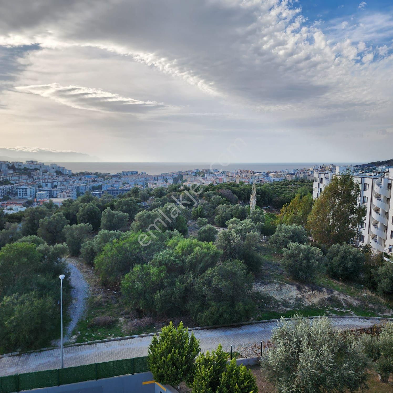 Kuşadası'nda Deniz Manzaralı Dublex Kapalı Otoparklı Daire - Görsel 4