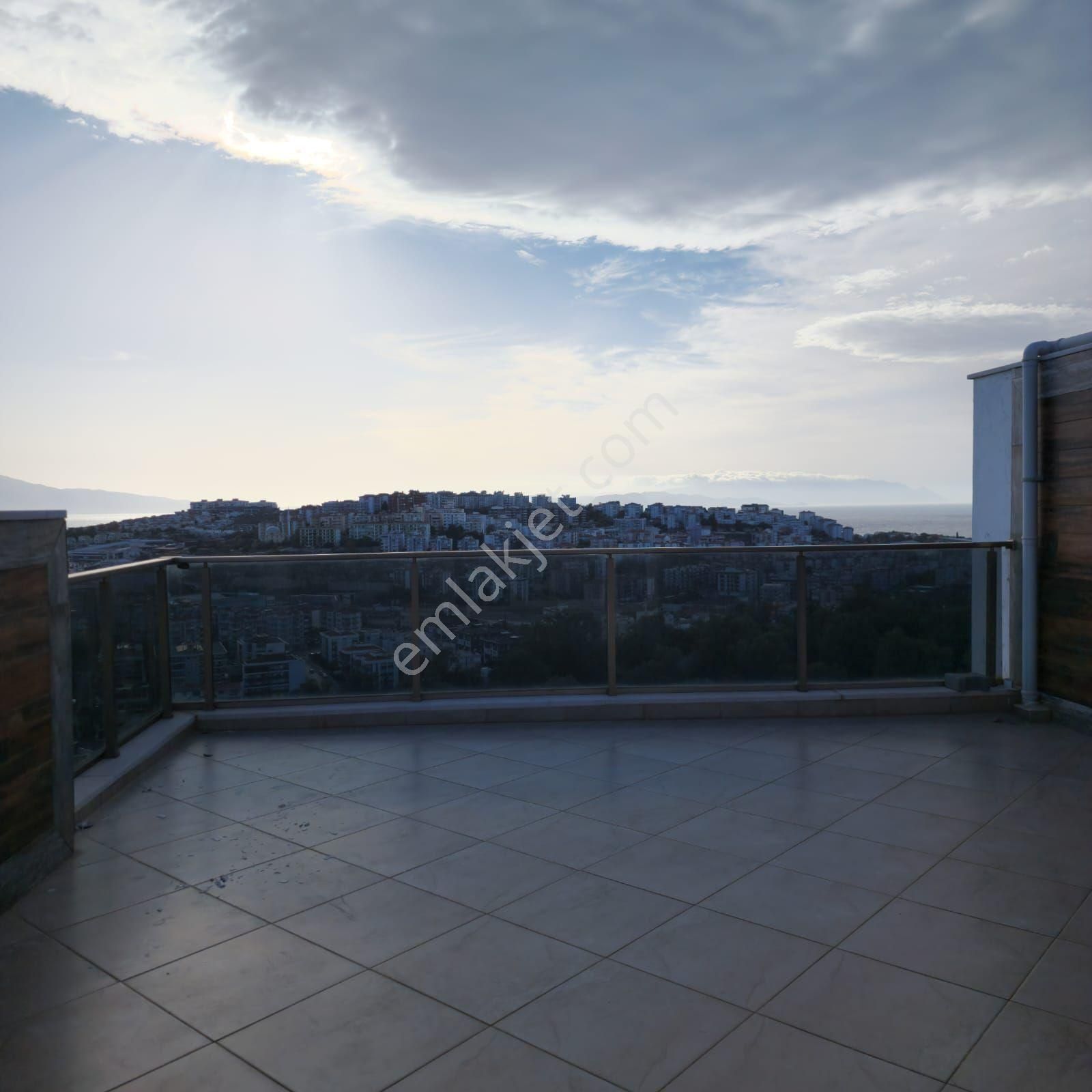 Kuşadası'nda Deniz Manzaralı Dublex Kapalı Otoparklı Daire - Görsel 3