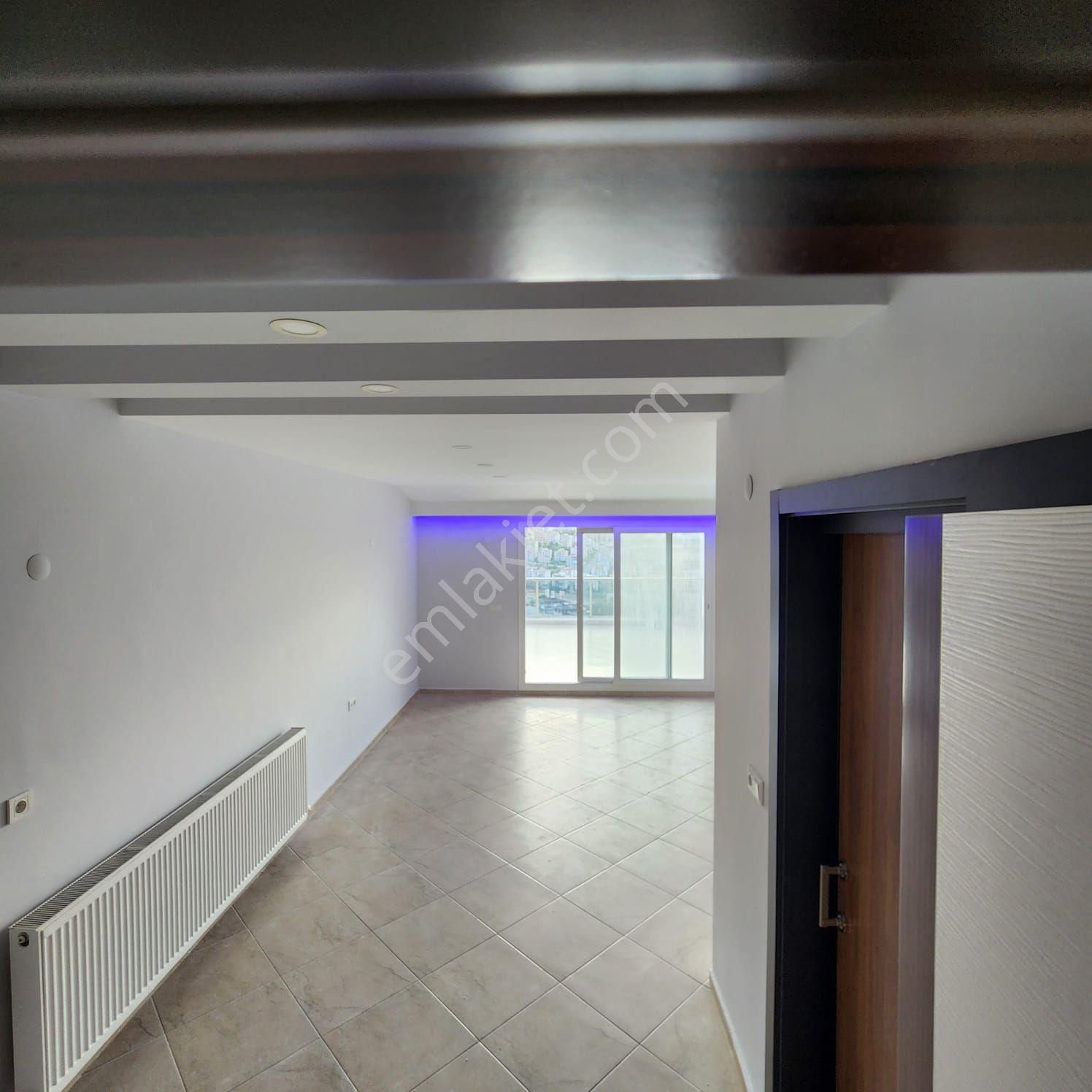 Kuşadası'nda Deniz Manzaralı Dublex Kapalı Otoparklı Daire - Görsel 18