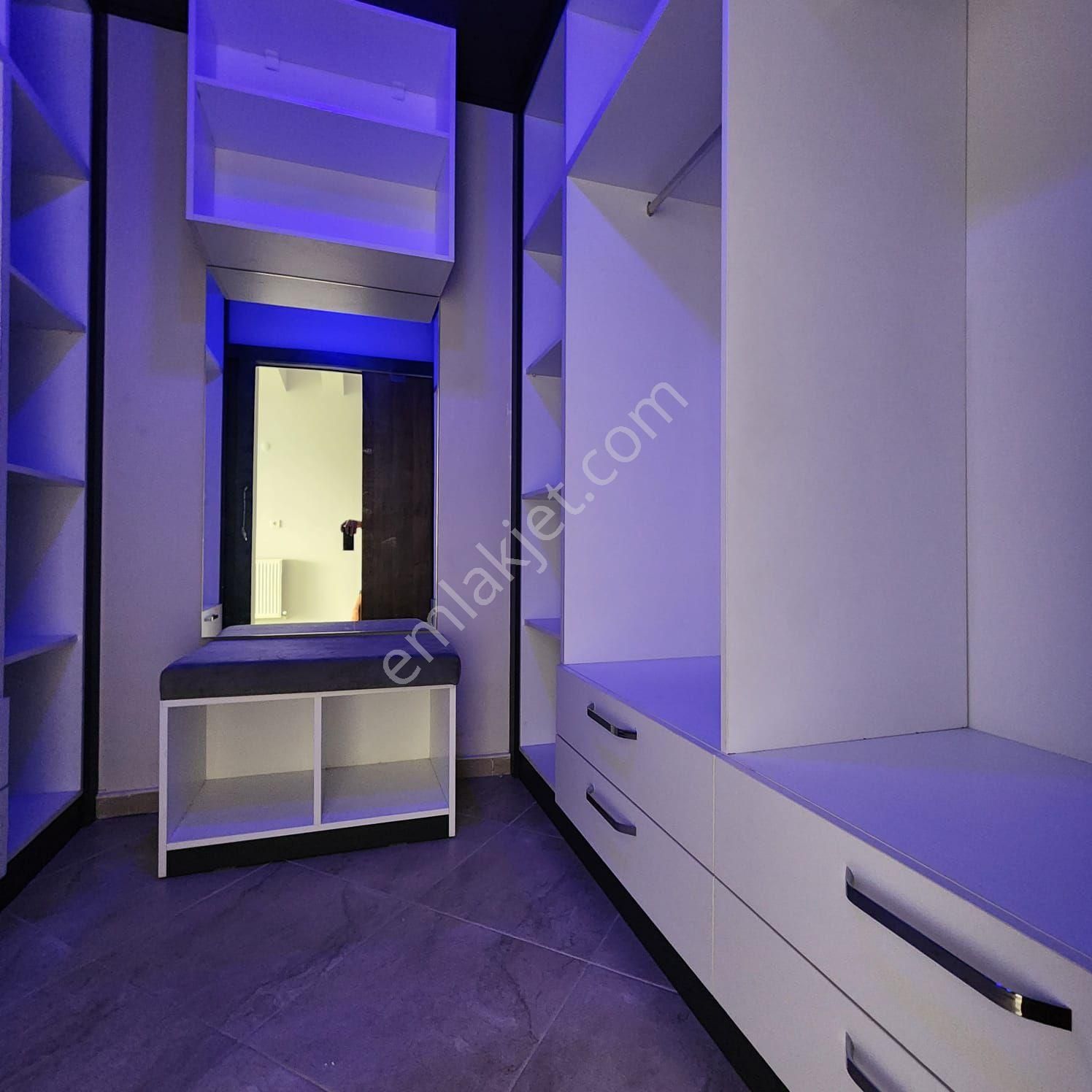 Kuşadası'nda Deniz Manzaralı Dublex Kapalı Otoparklı Daire - Görsel 12