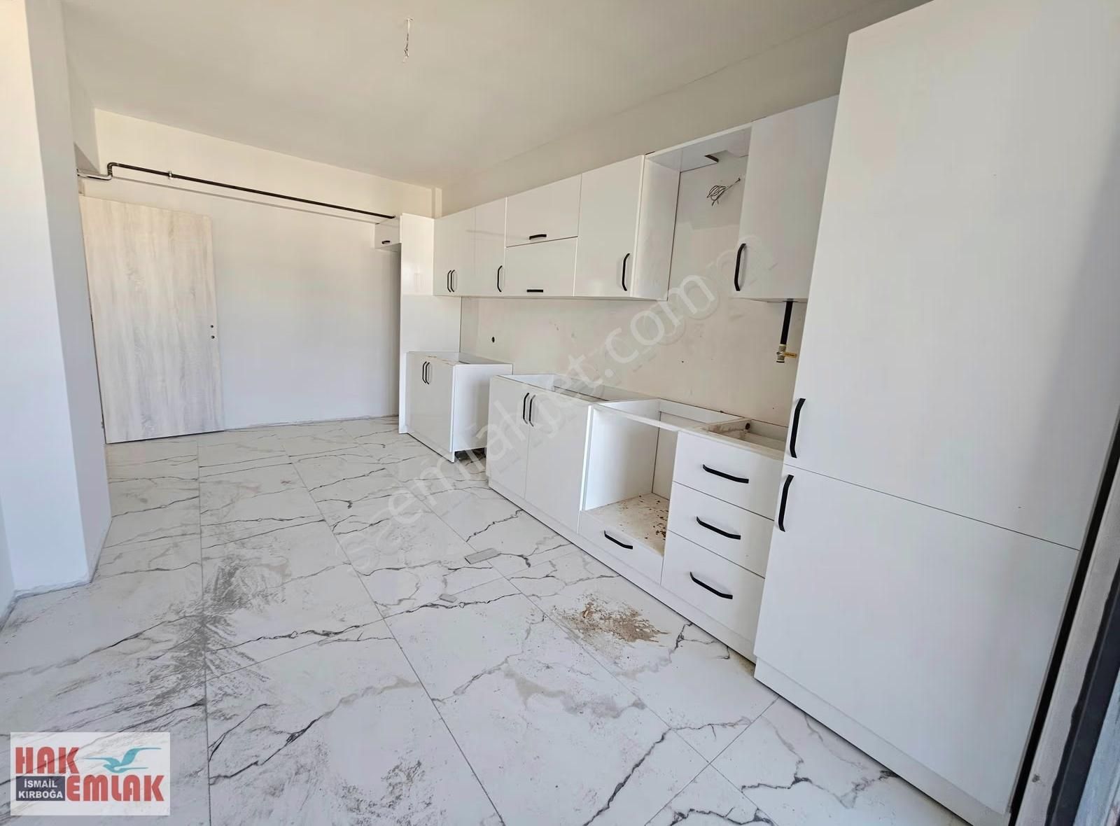 Hak Emlak'tan Koçyazı Mahallesinde Satılık 3+1 Geniş Daire - Görsel 8