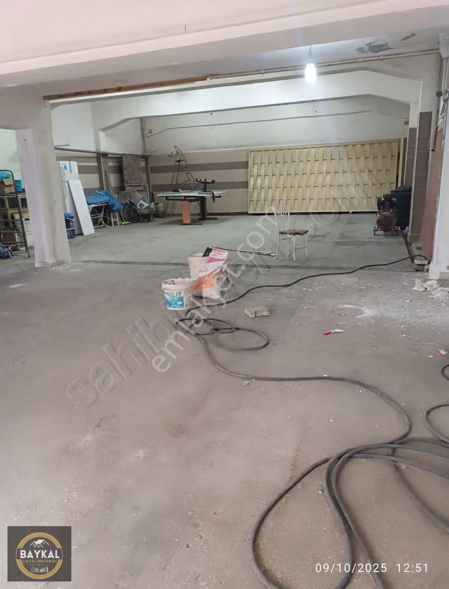 Doğu Sanayii Halıcılar Sitesinde Mükemmel Konumda İşyeri Atölye - Görsel 18