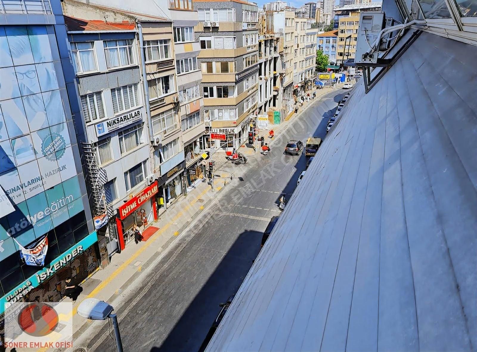 Kadıköy Altıyolda Ana Caddede Ofis - Görsel 12