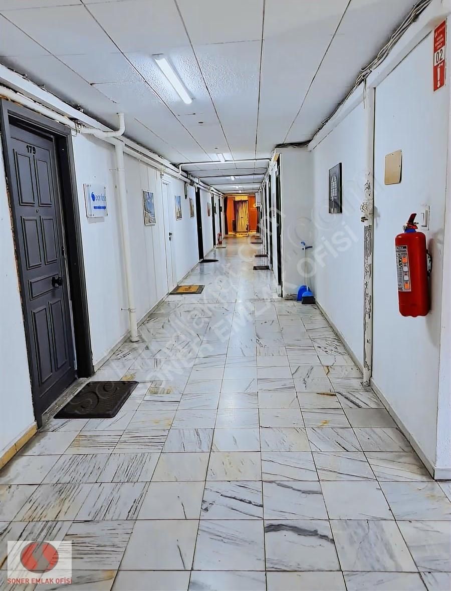 Kadıköy Altıyolda Ana Caddede Ofis - Görsel 6