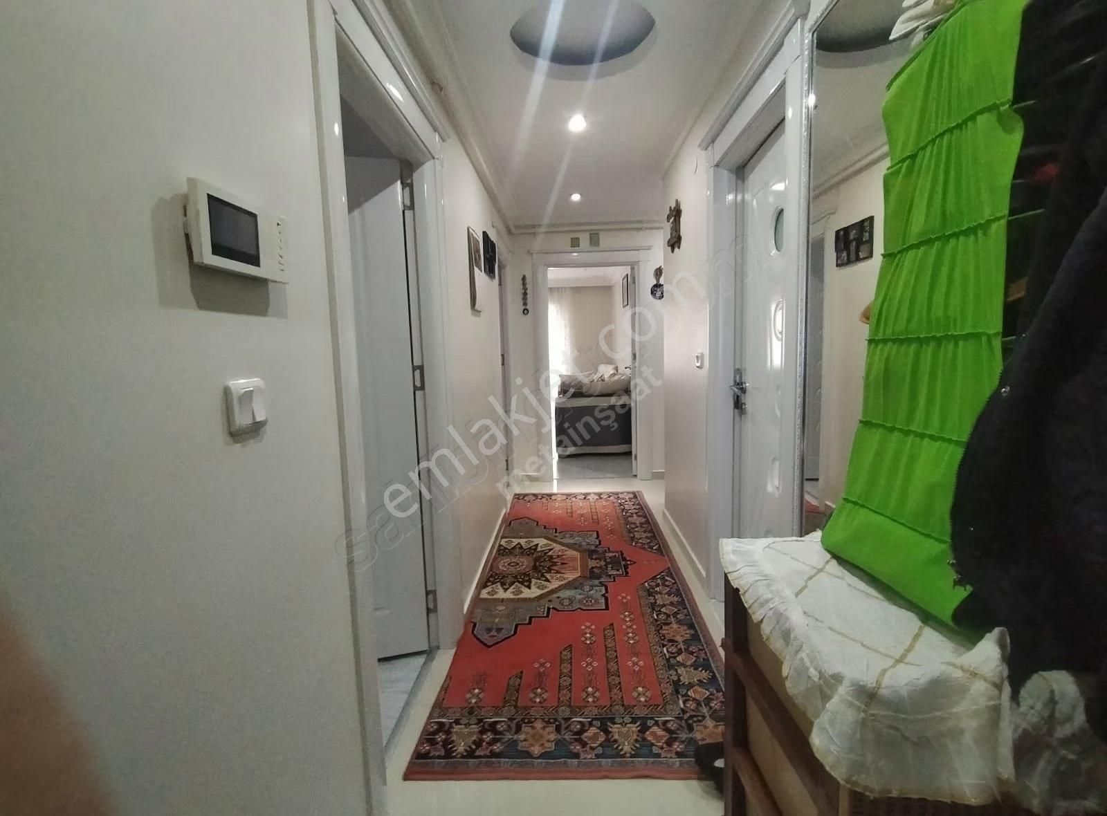 Küçükçekmece Cennette Satılıkasansörlü 90m2.daire.2+1-5.600.00tl - Görsel 3