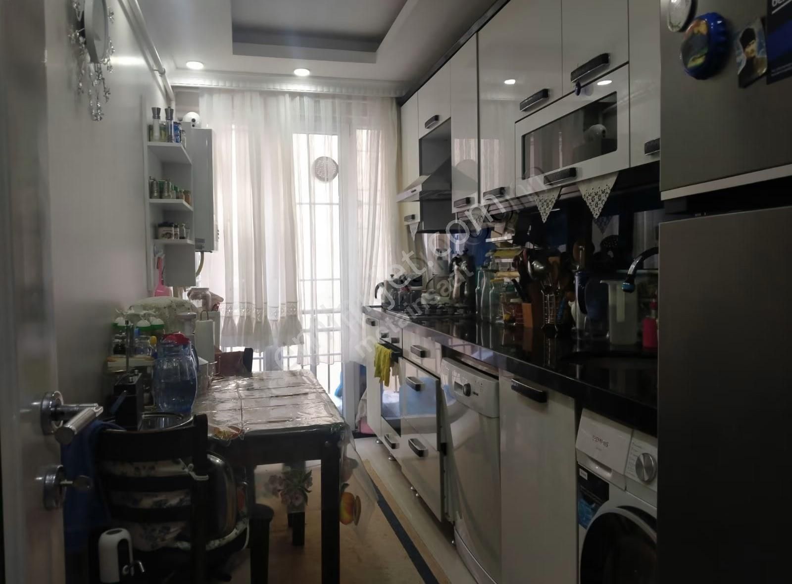 Küçükçekmece Cennette Satılıkasansörlü 90m2.daire.2+1-5.600.00tl - Görsel 7