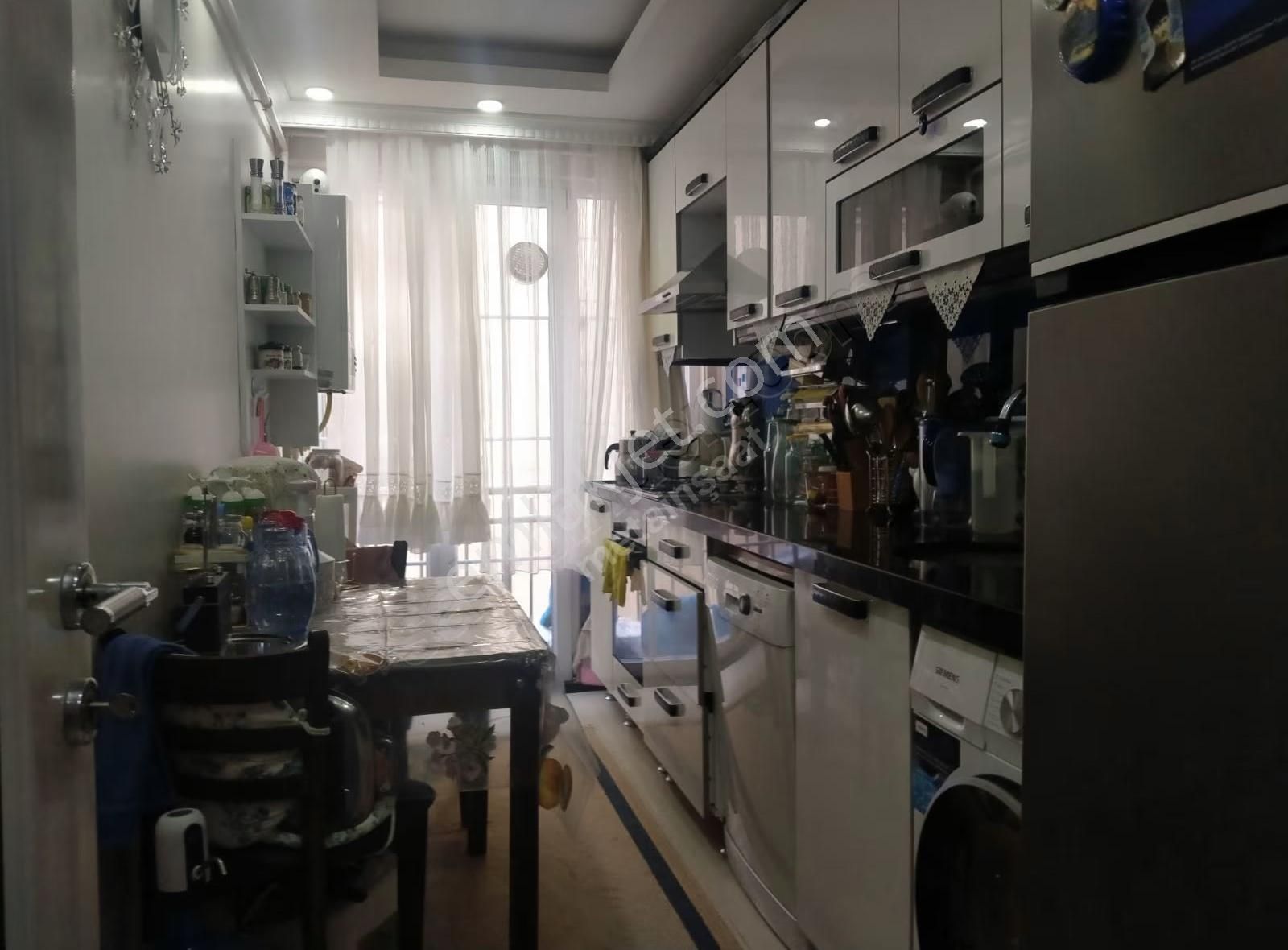 Küçükçekmece Cennette Satılıkasansörlü 90m2.daire.2+1-5.600.00tl - Görsel 5