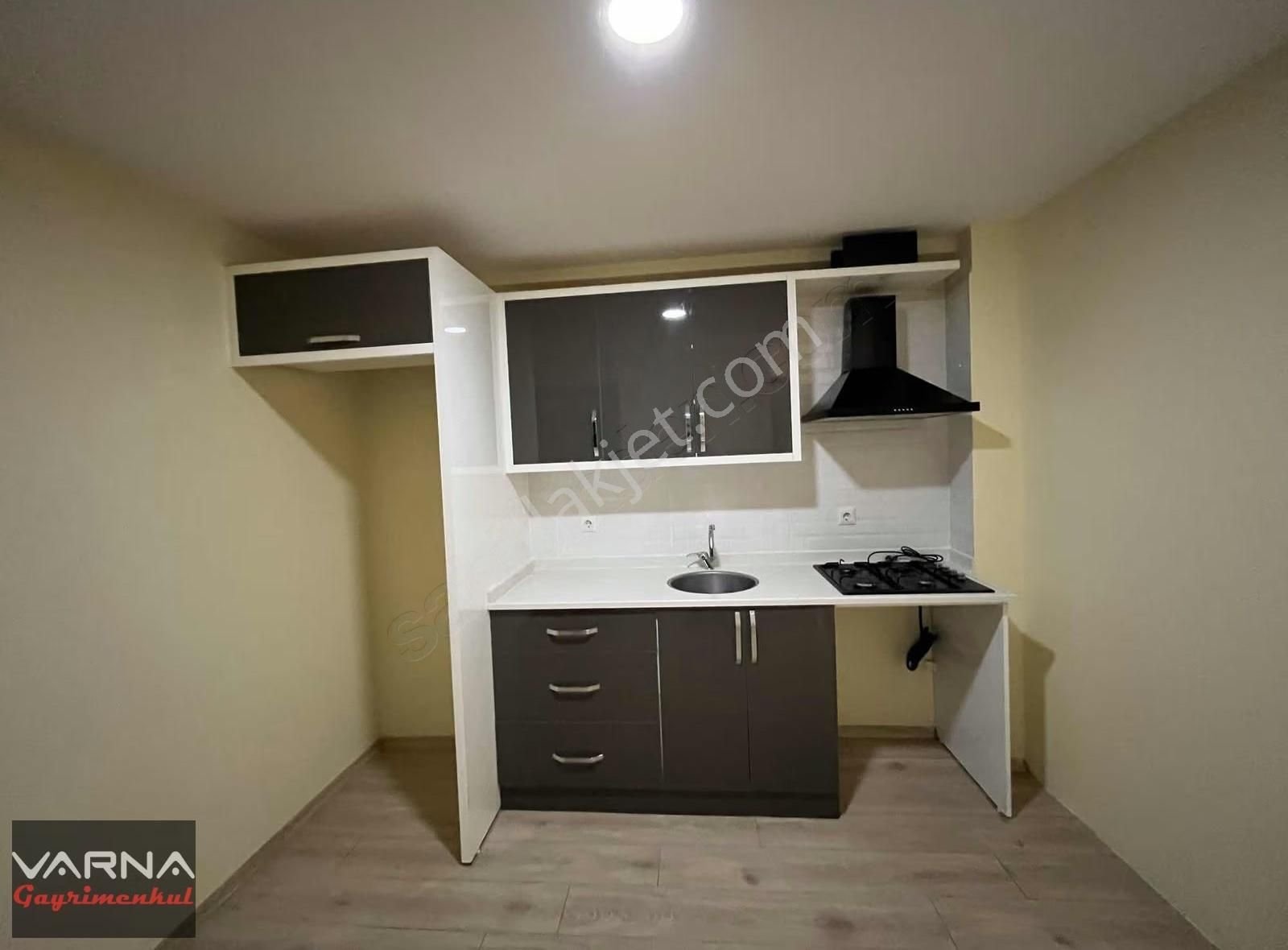 Menderes Atatürk Cad. Kiralık Asansörlü Ara Kat 80 M2 1+1 Daire - Görsel 14