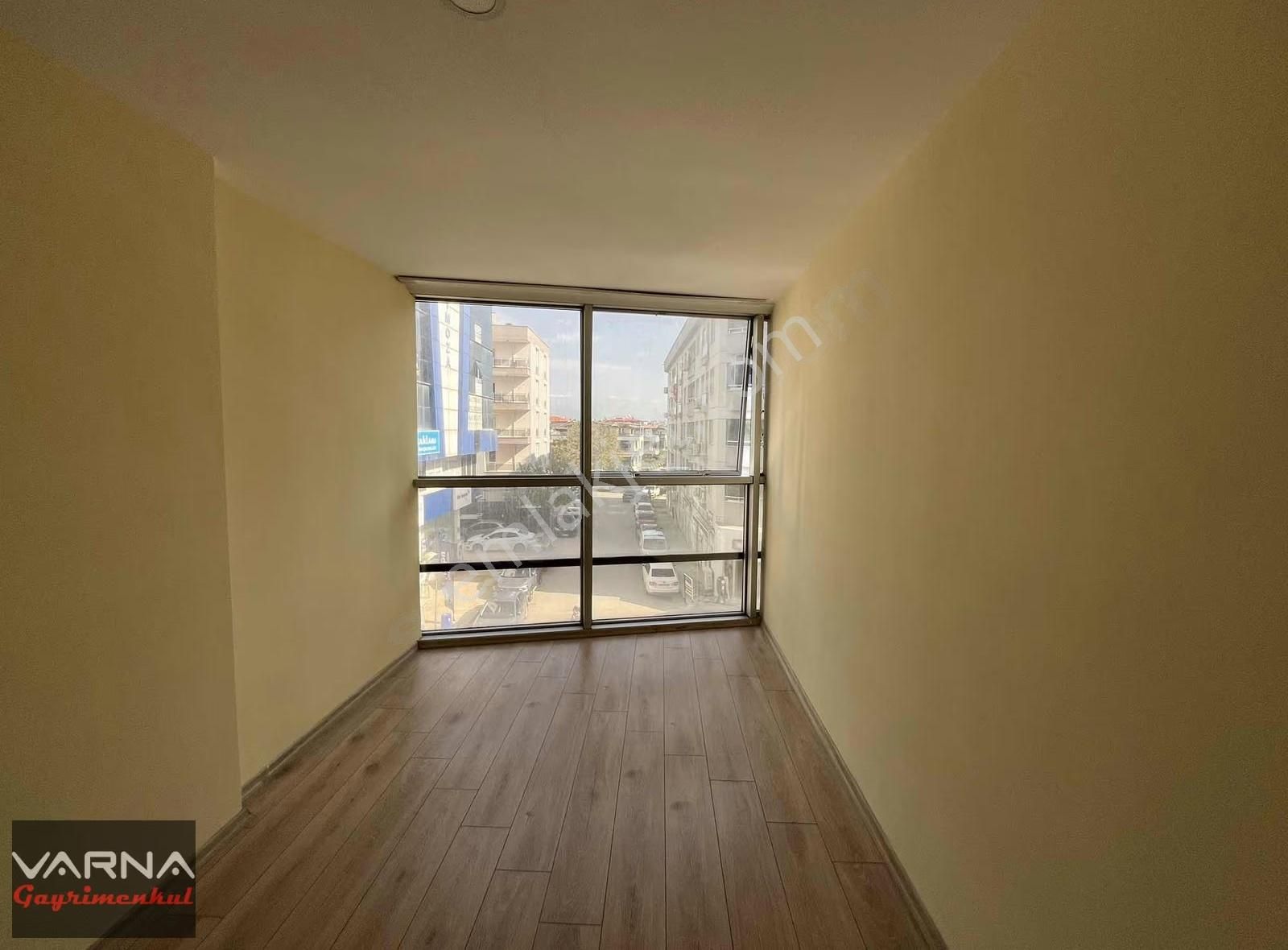 Menderes Atatürk Cad. Kiralık Asansörlü Ara Kat 80 M2 1+1 Daire - Görsel 18