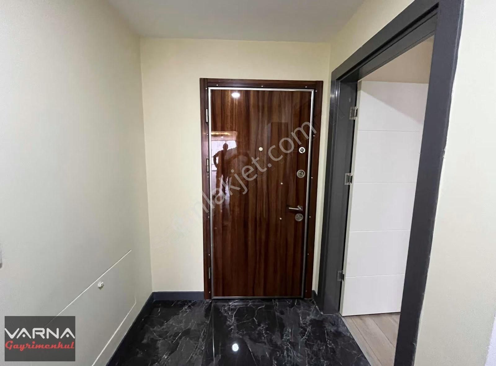 Menderes Atatürk Cad. Kiralık Asansörlü Ara Kat 80 M2 1+1 Daire - Görsel 12