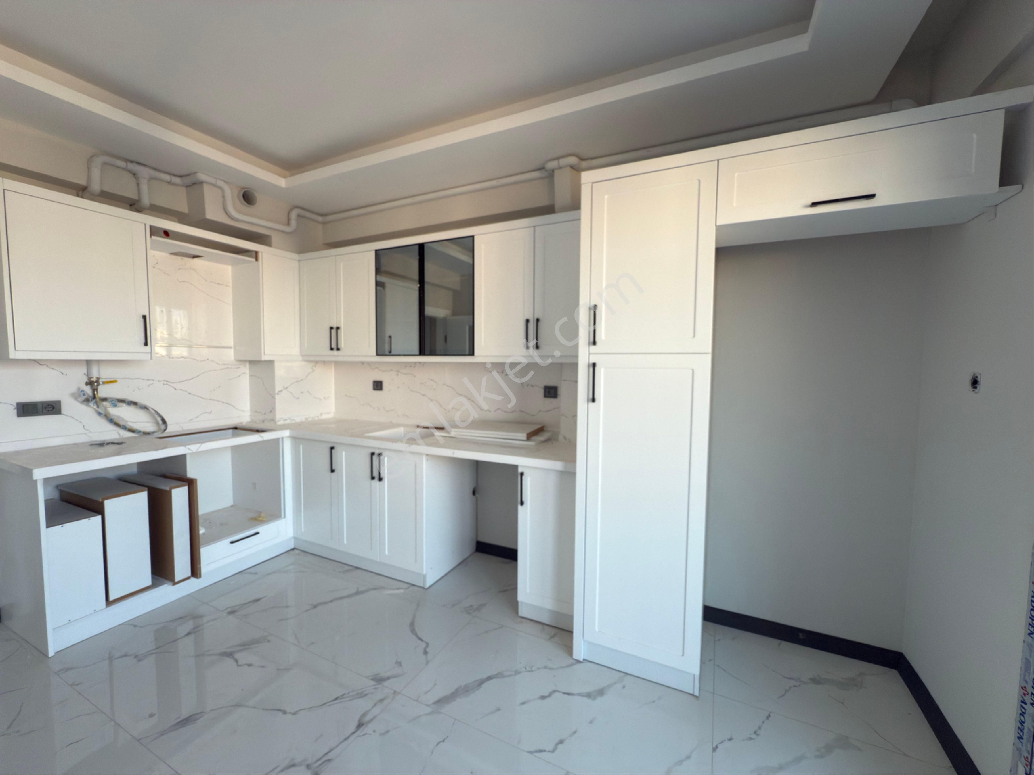 Efendi Mh.3+1,130m2 Özel Otopark,e.banyo,cam Balkonlu Lüks Daire - Görsel 2