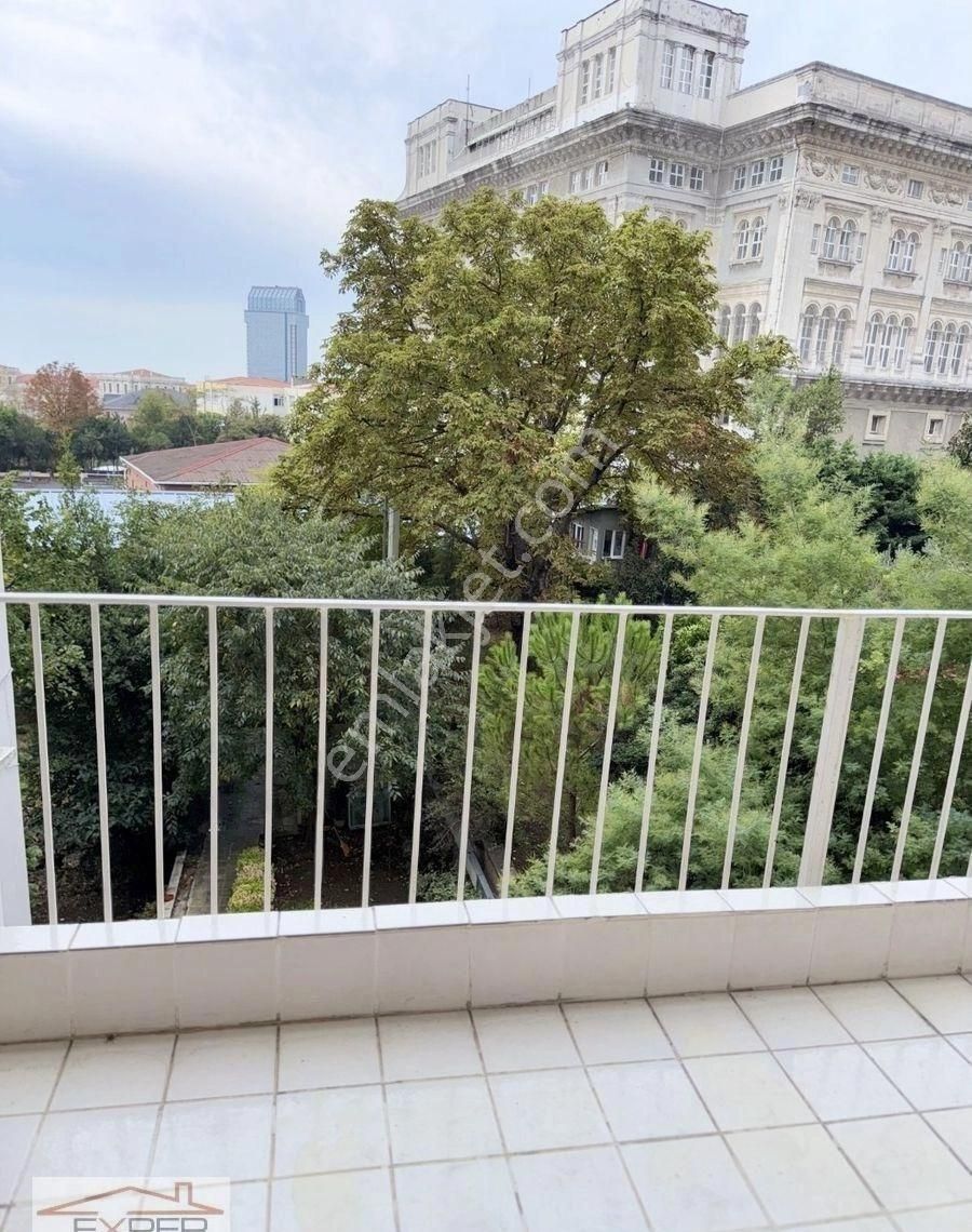 Hüsrev Gerede Caddesi Baş Kısmı Sağ Kolda 180m2 Kupon Kat - Görsel 16