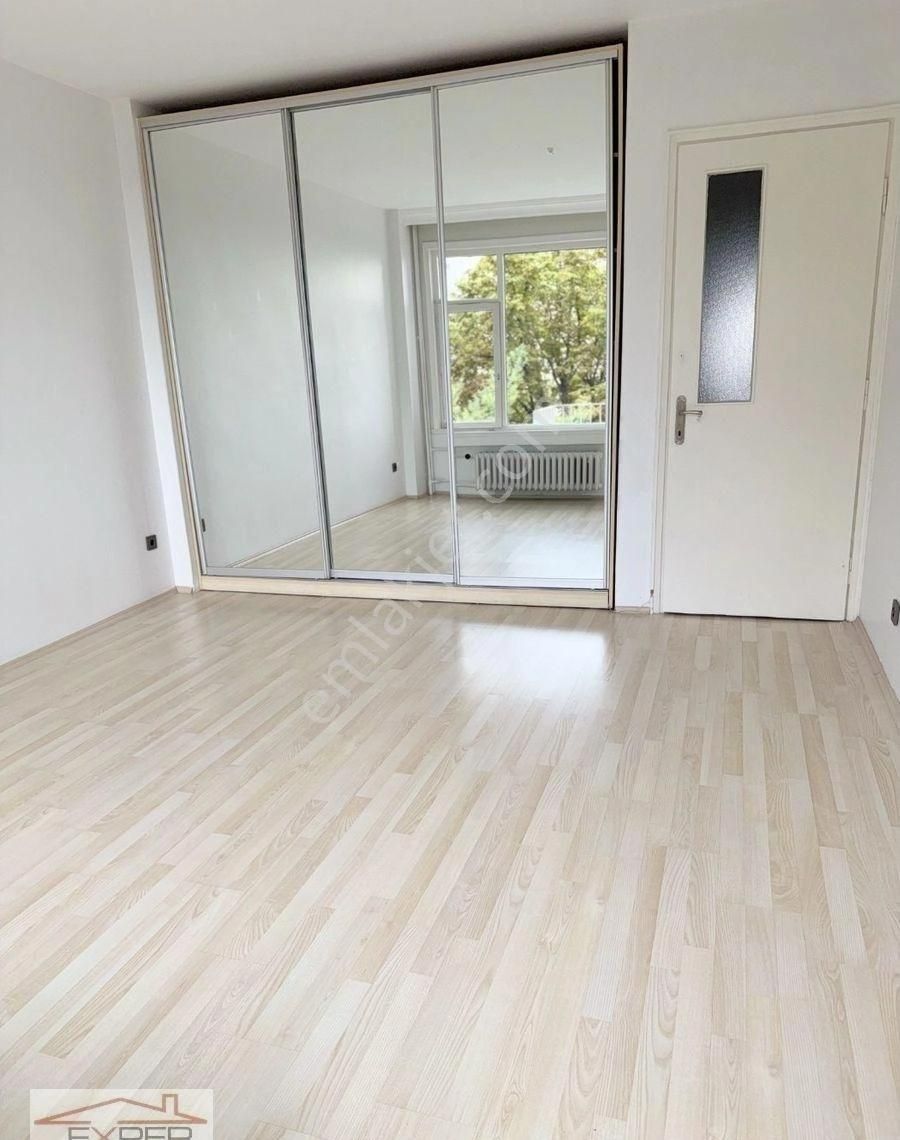 Hüsrev Gerede Caddesi Baş Kısmı Sağ Kolda 180m2 Kupon Kat - Görsel 4