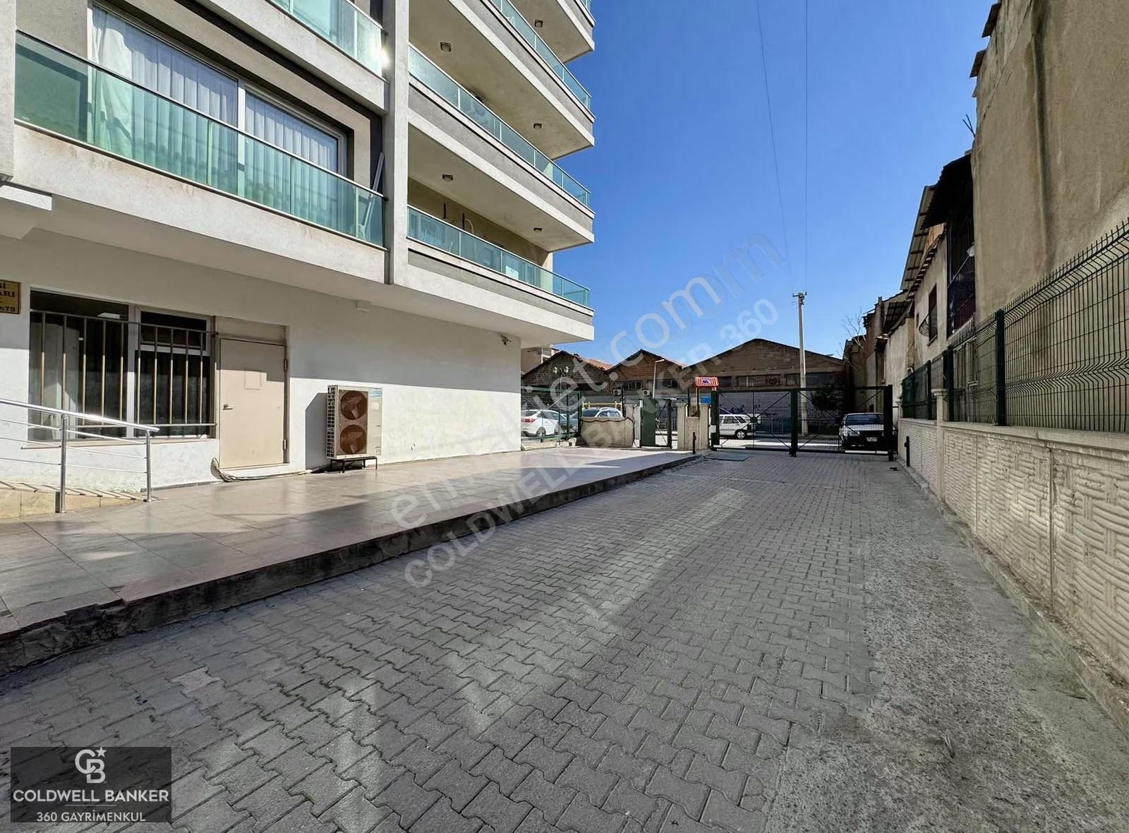 Bornova Çamdibinde Geniş Ve Konforlu Satılık 3+1 Daire - Görsel 17