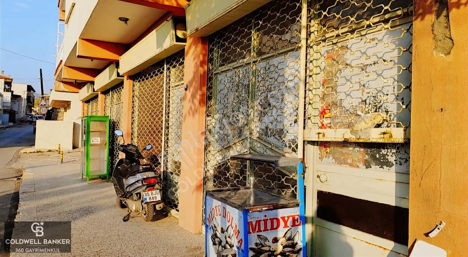 Bayraklı, Yamanlar Mah., Kiralık Dükkan - Görsel 2