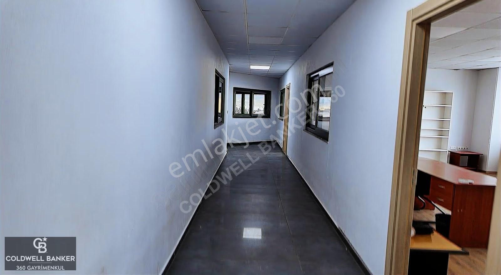 Kemalpaşa Osb Merkezde 370m² Hazır Ofisli Kiralık 1500m² Depo - Görsel 15