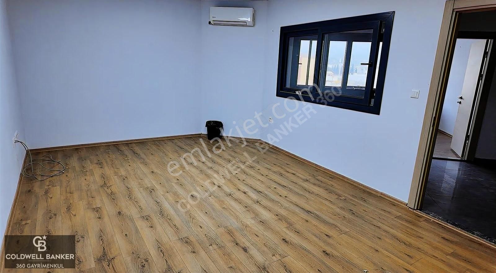 Kemalpaşa Osb Merkezde 370m² Hazır Ofisli Kiralık 1500m² Depo - Görsel 4