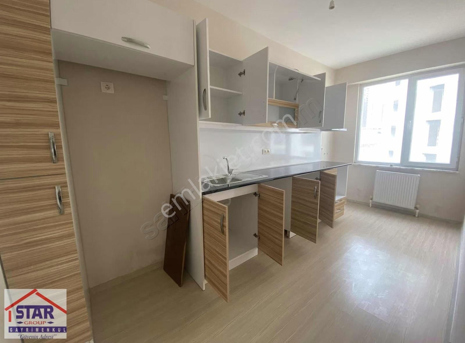 Metrobüse Yürüme 12 Dk Aile Sitesi İçerisinde 165m2 3+1 - Görsel 5