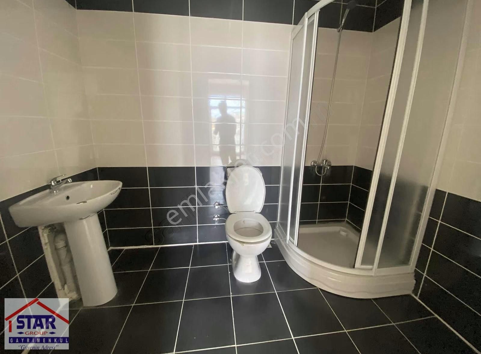 Metrobüse Yürüme 12 Dk Aile Sitesi İçerisinde 165m2 3+1 - Görsel 22