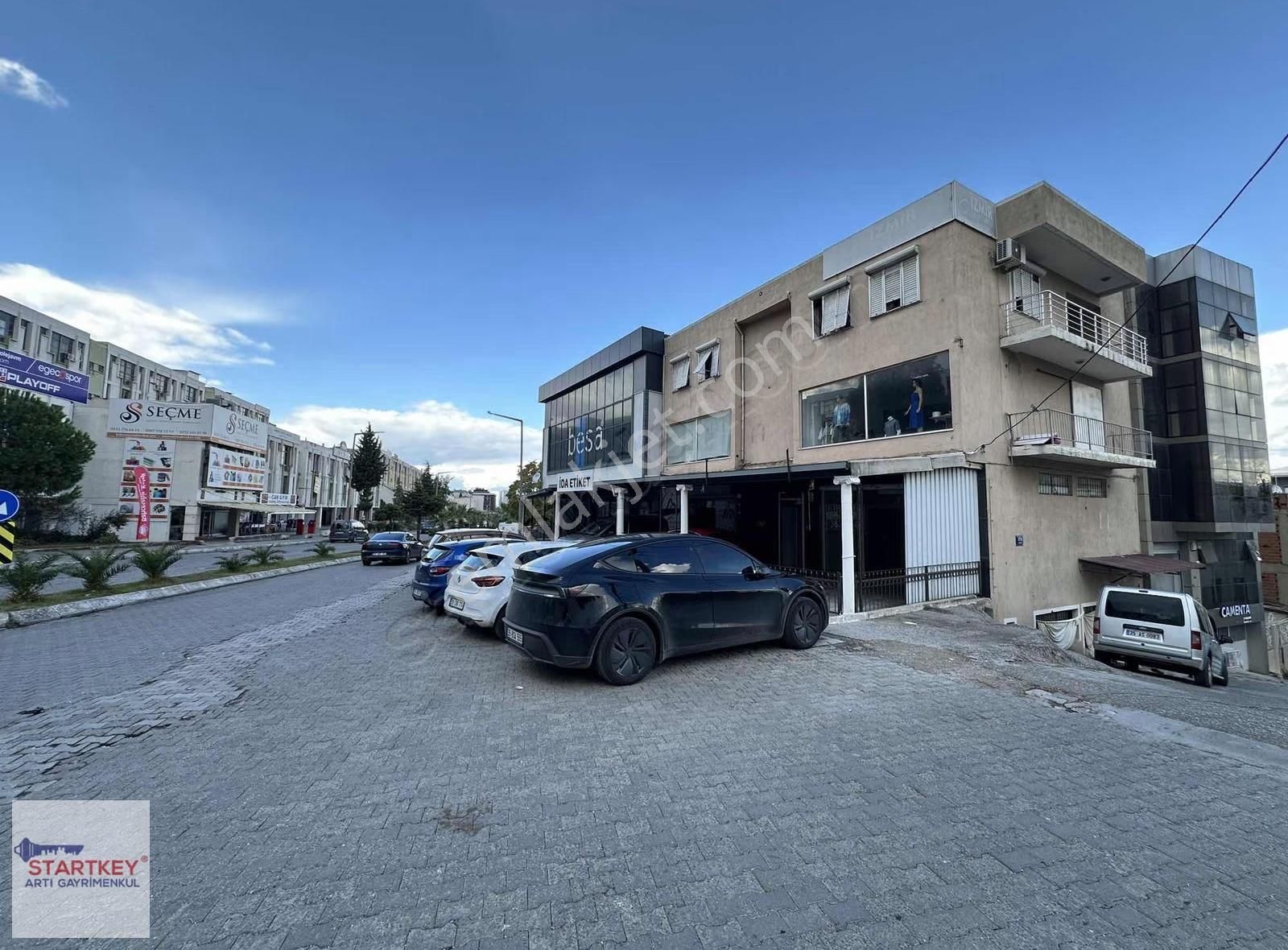 İzmir Mtk Da Köşe Konumda Bahçe Kullanımlı 50 M2 Kiralık Dükkan - Görsel 4