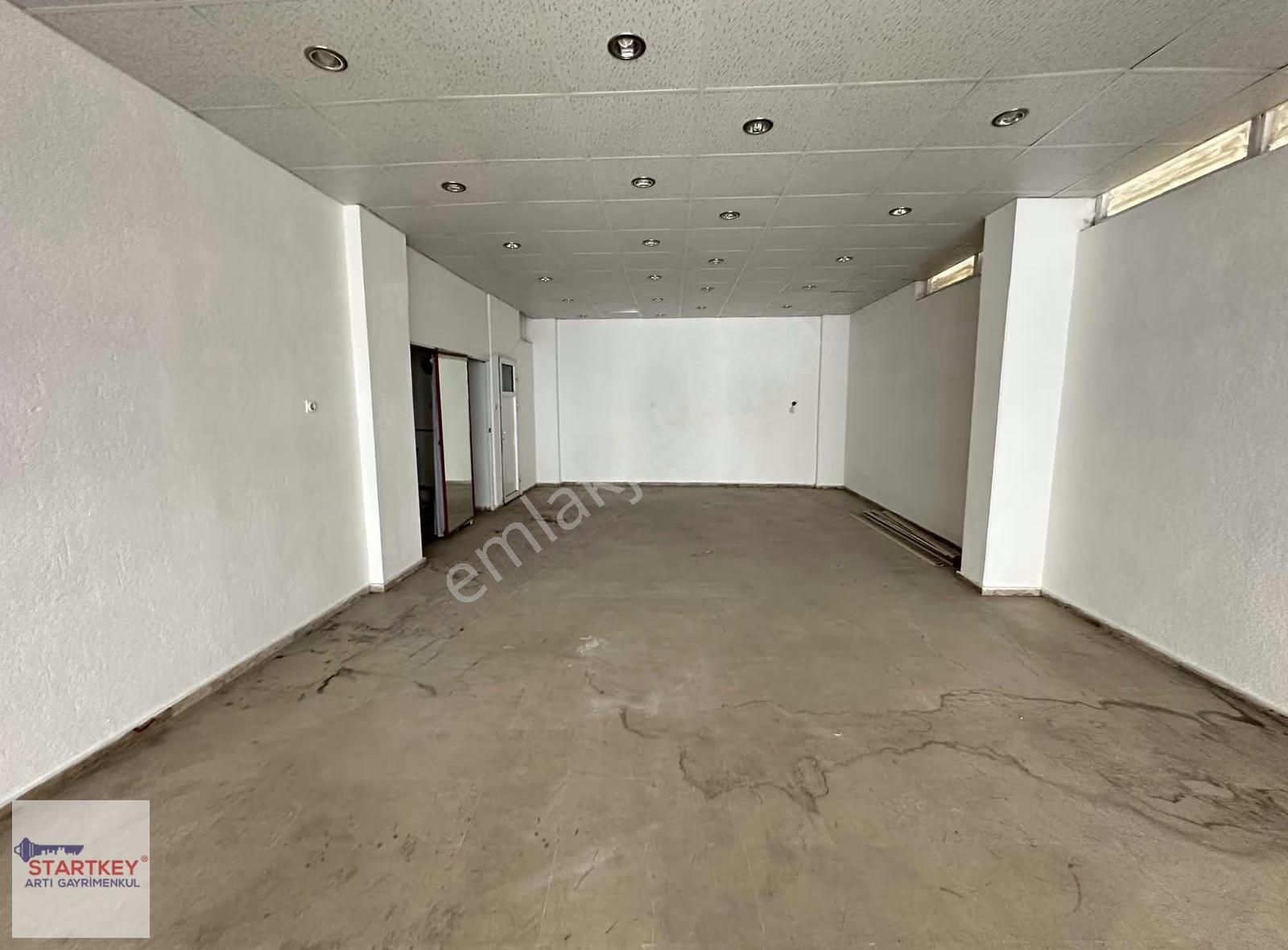 İzmir Mtk Da Köşe Konumda Bahçe Kullanımlı 50 M2 Kiralık Dükkan - Görsel 6