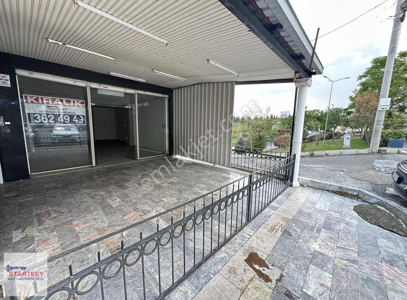 İzmir Mtk Da Köşe Konumda Bahçe Kullanımlı 50 M2 Kiralık Dükkan - Görsel 5