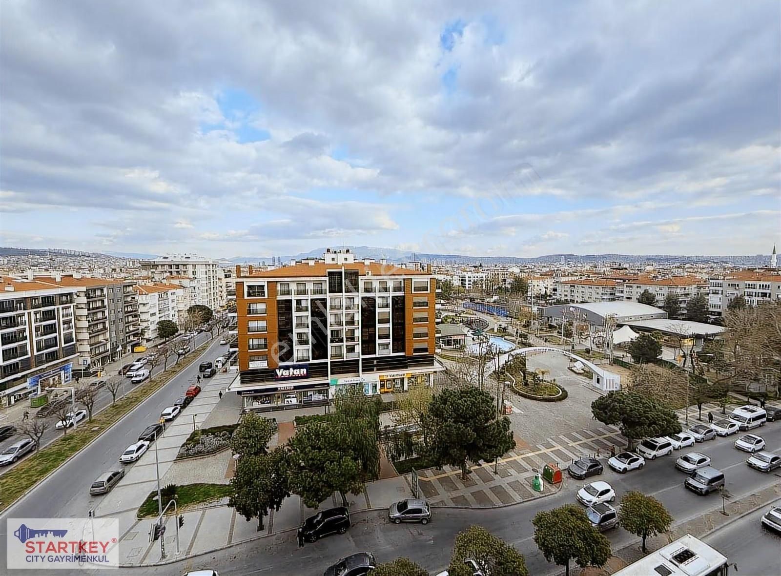 Karşıyaka Girne Bulvarında Satılık 4+1 Daire - Görsel 32