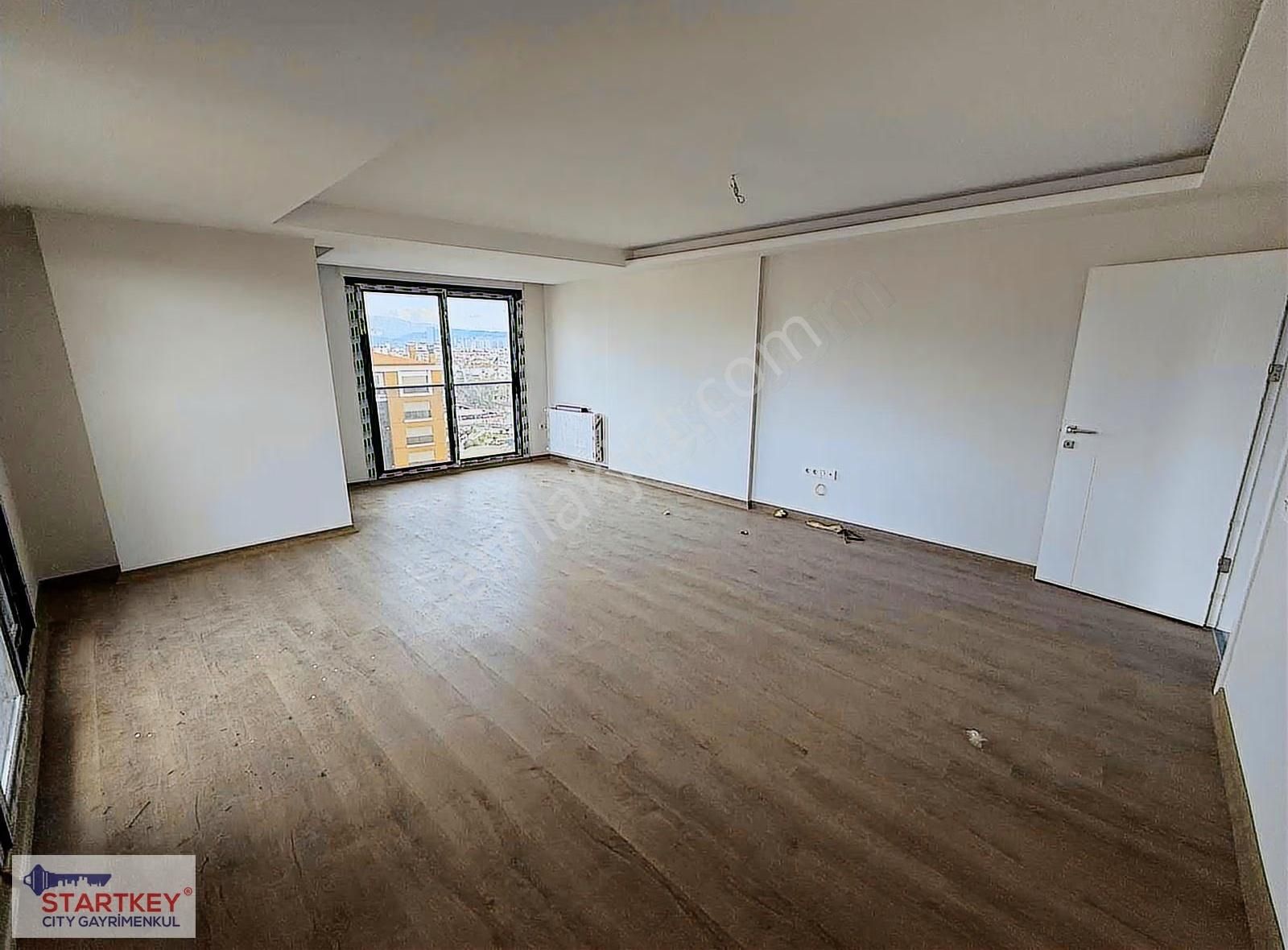 Karşıyaka Girne Bulvarında Satılık 4+1 Daire - Görsel 8