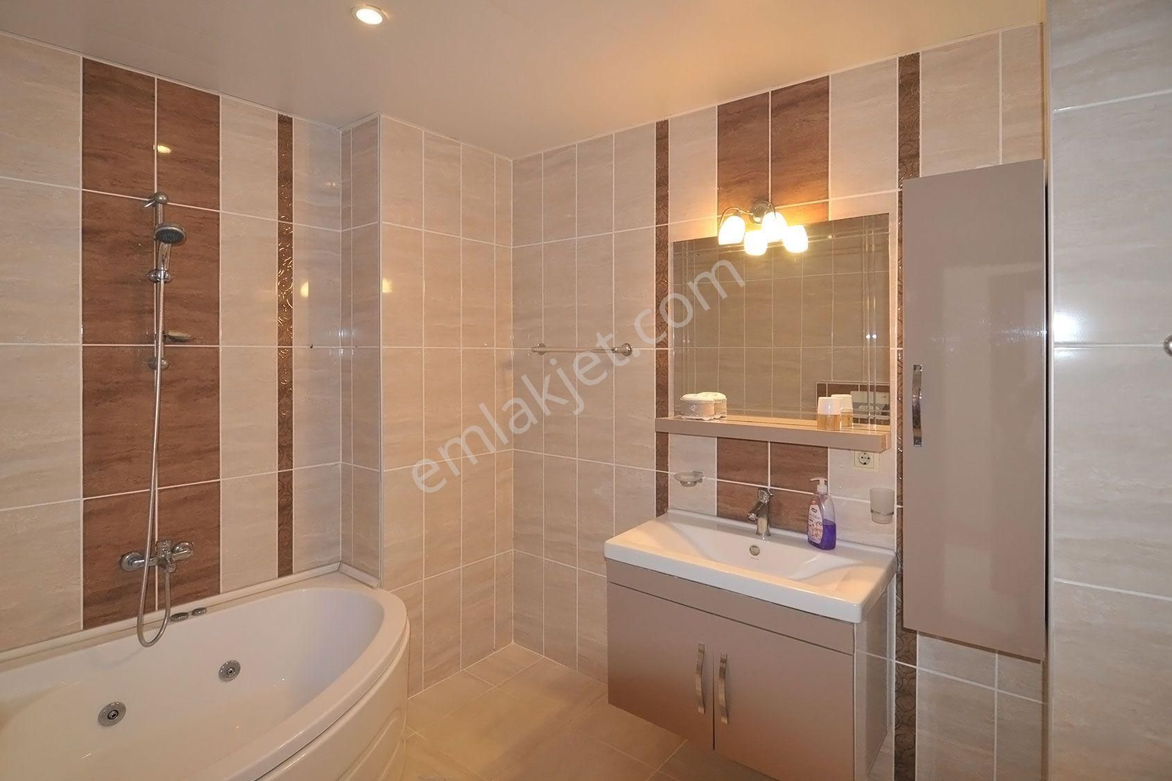 Tece'de Denize Sıfır Sitede Havuzlu Geniş Teraslı 4+1 Dubleks - Görsel 12