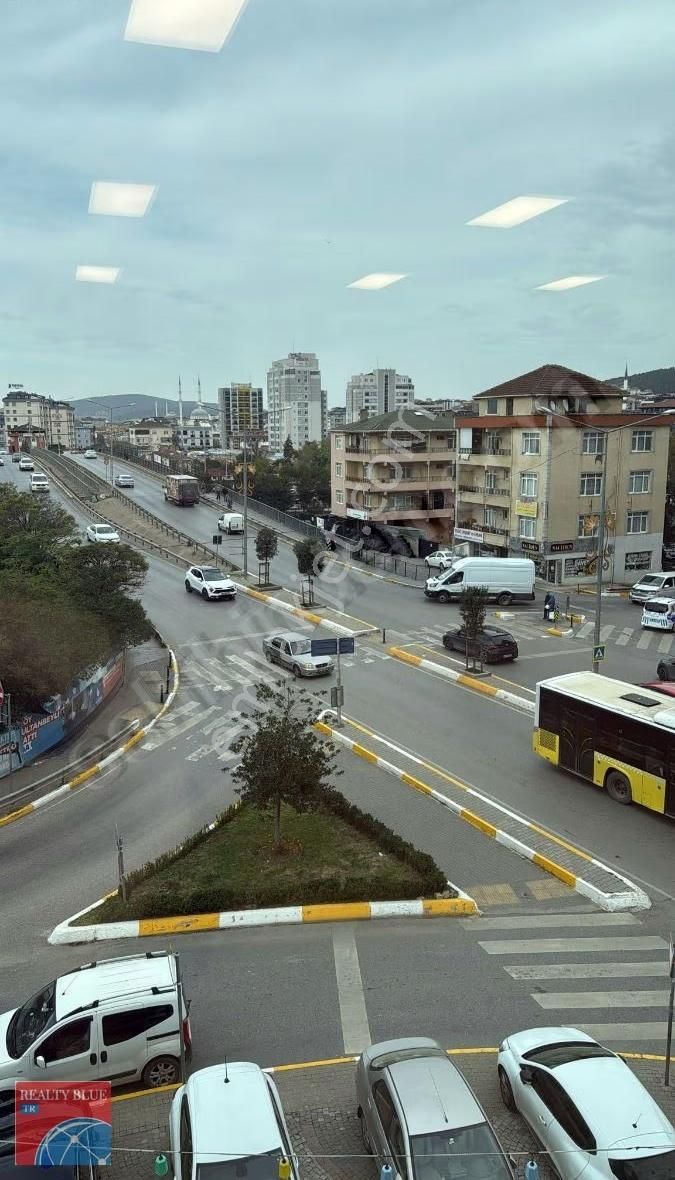 Sultanbeyli Çarşıda Bankaların Ütünde Ofis Büro Katı - Görsel 5