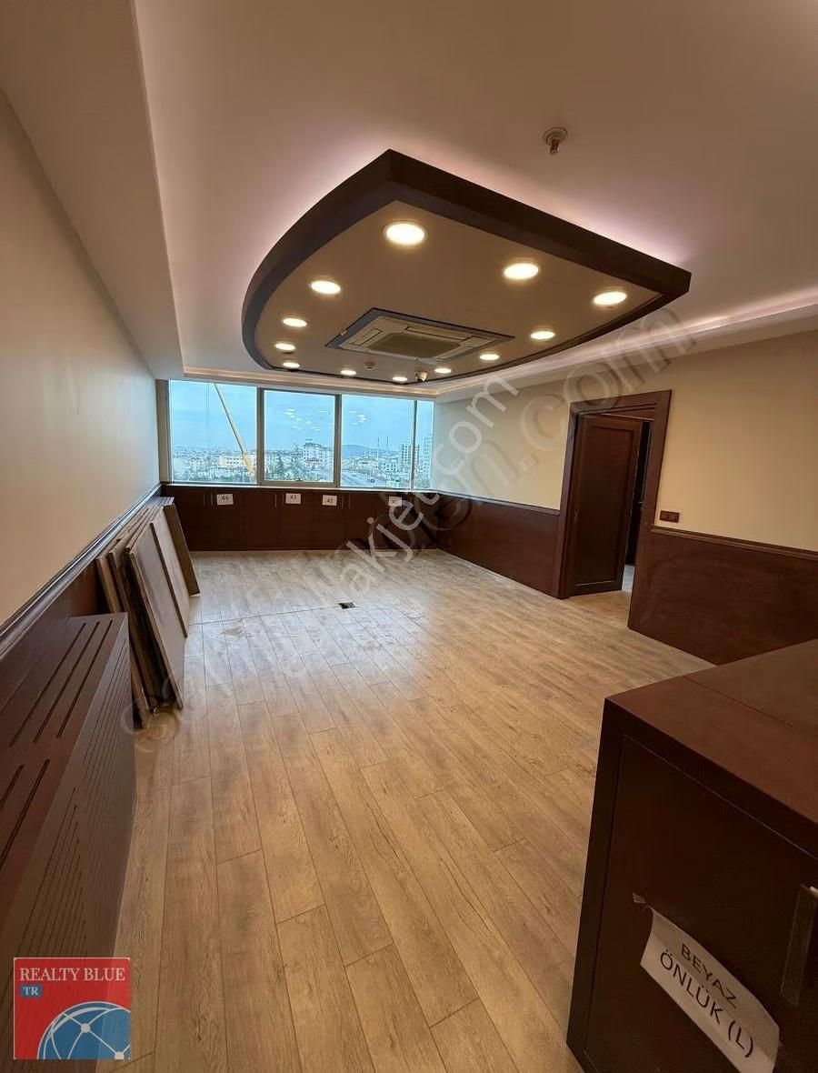 Sultanbeyli Çarşıda Bankaların Ütünde Ofis Büro Katı - Görsel 3
