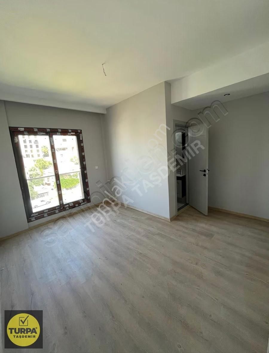 Menemen Uğur Mumcu Devlet Hast. Yakın Satılık 3+1 Fırsat Daire - Görsel 12