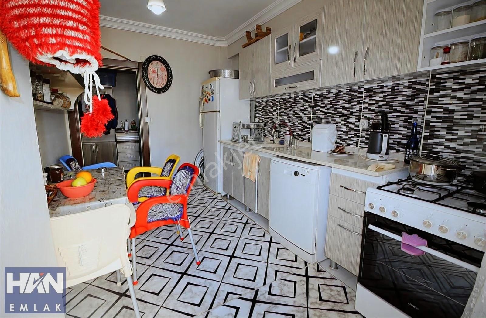 Han Emlak'tan 75.yıl Mahallesi 3+1 Geniş Masrafsız Satılık 3+1 - Görsel 14