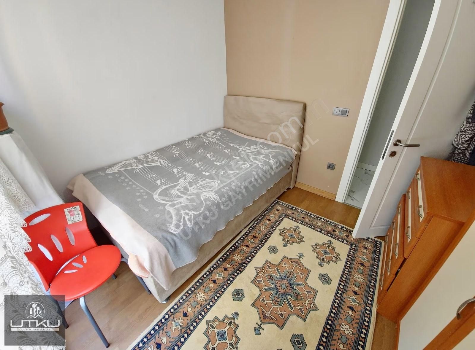 Utkudan Ayşekadın Metroya Yakın Havuzlu Balkonlu Satılık 3+1 - Görsel 24