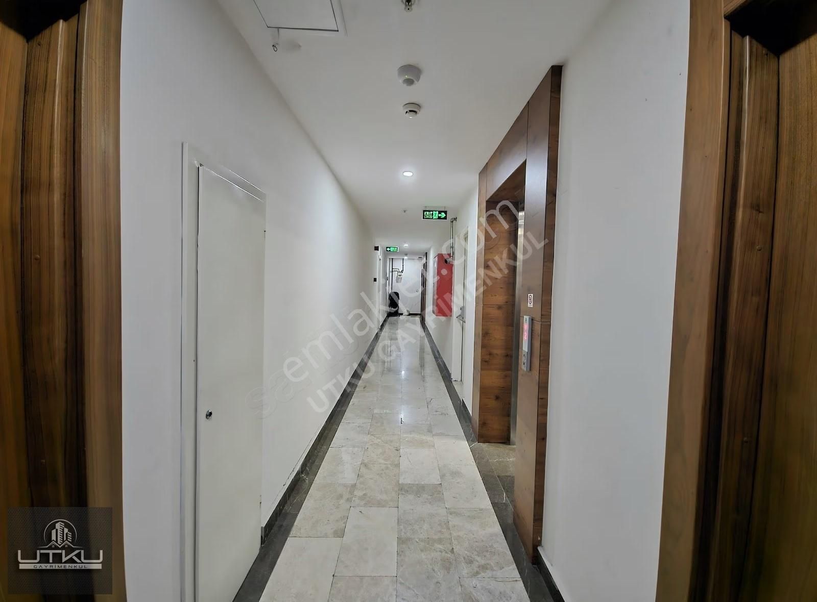 Utkudan Ayşekadın Metroya Yakın Havuzlu Balkonlu Satılık 3+1 - Görsel 4